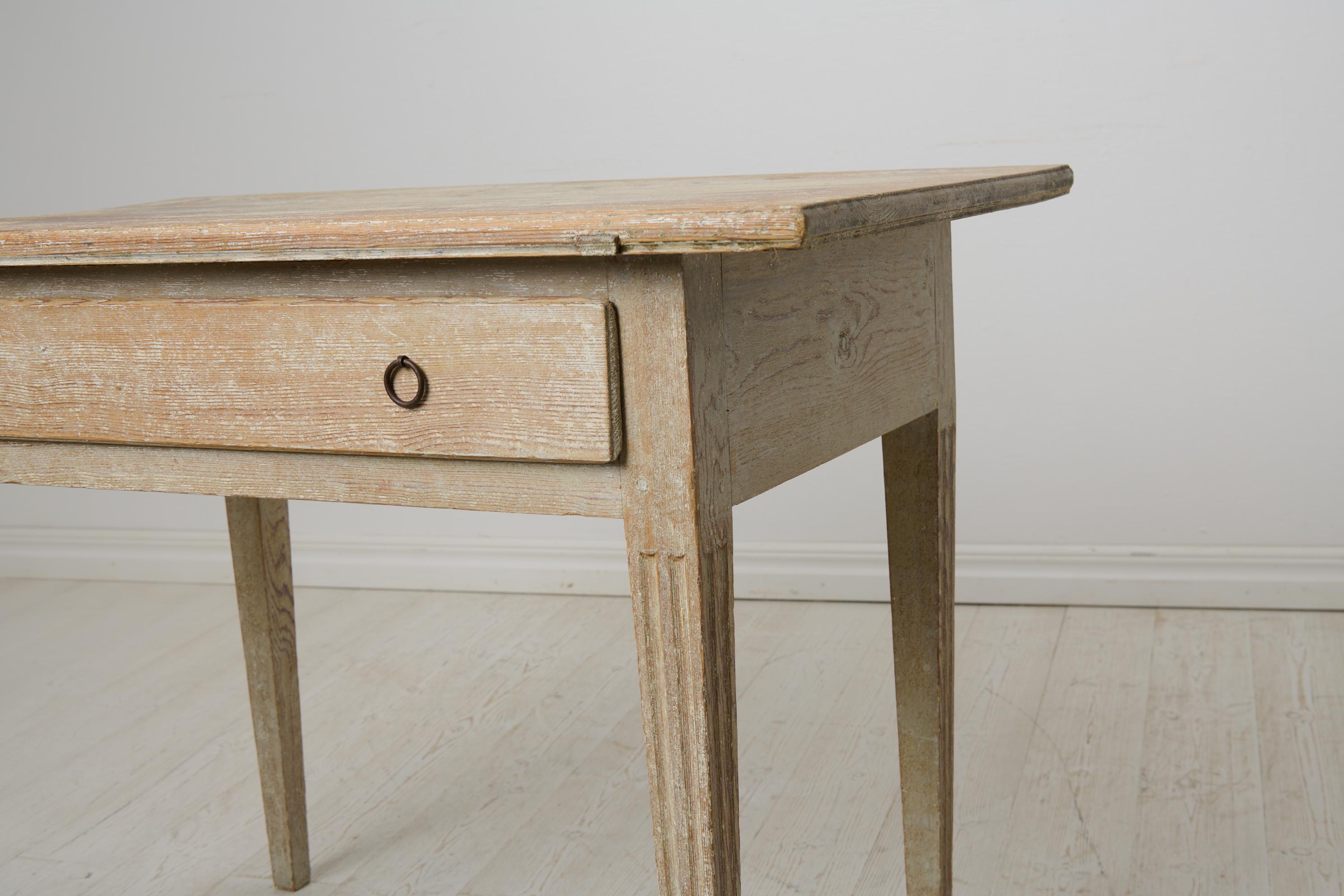 Small Gustavian Antique Country House Side Table from Northern Sweden For Sale 4