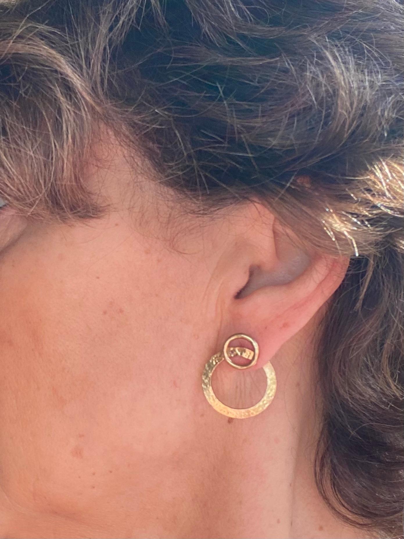 Women's or Men's Hammered 18 Karat Yellow Gold Modern Earrings For Sale