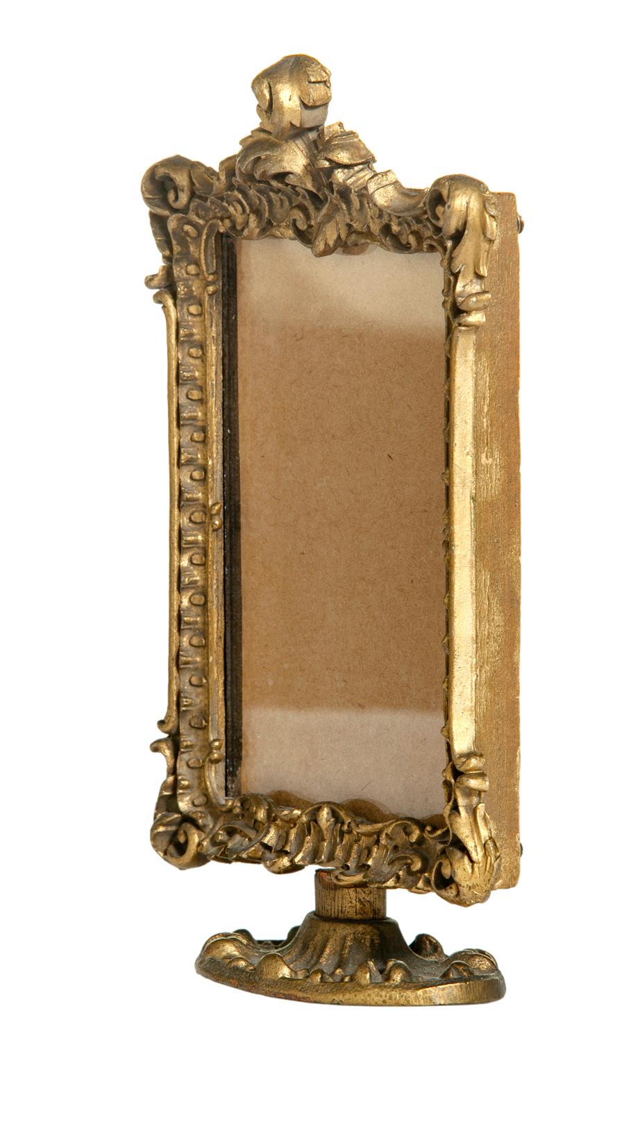 small gold ornate frames