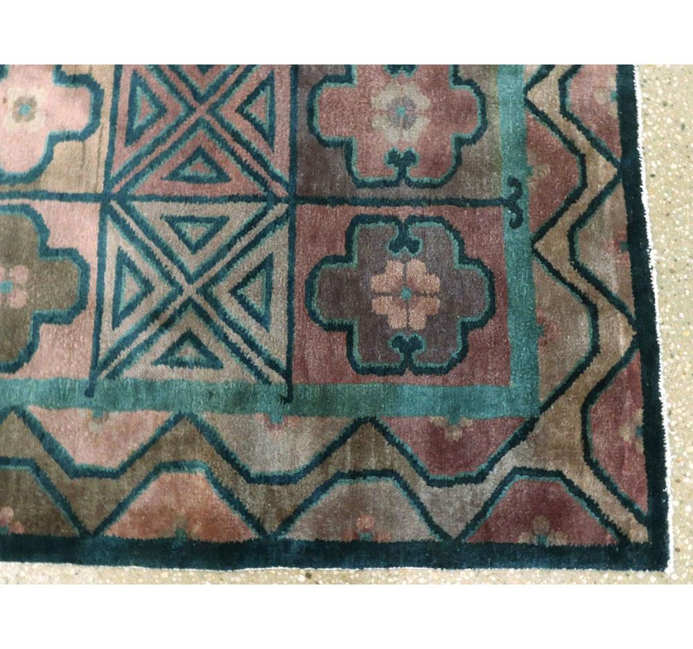 Small Handmade Art Deco Accent Rug in Neutral Earth Tones In Good Condition In New York, NY