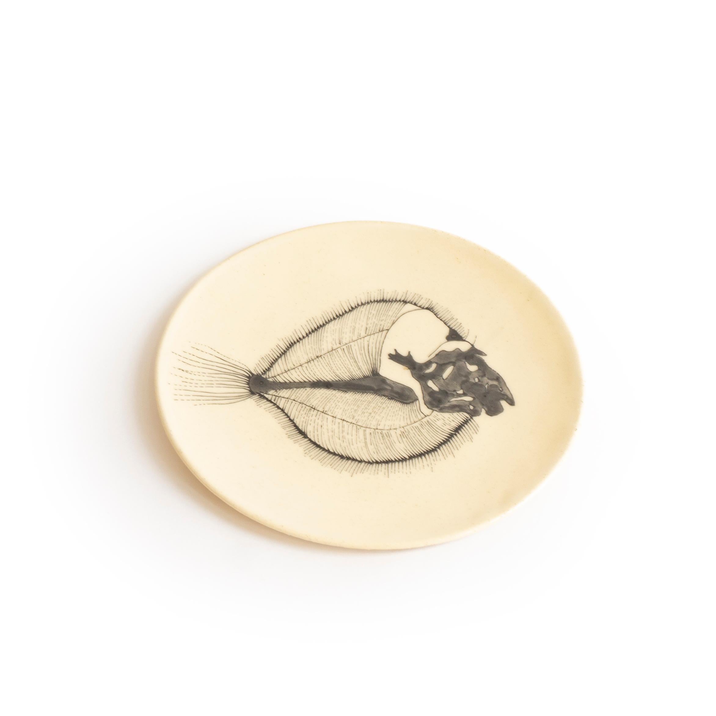 Organic Modern Small Handmade Ceramic Plates with Fish Fossil Illustration For Sale