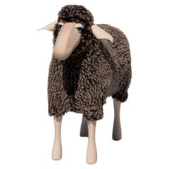Petit mouton fait à la main en laine brune par Hans Peter Krafft, Meier Allemagne.