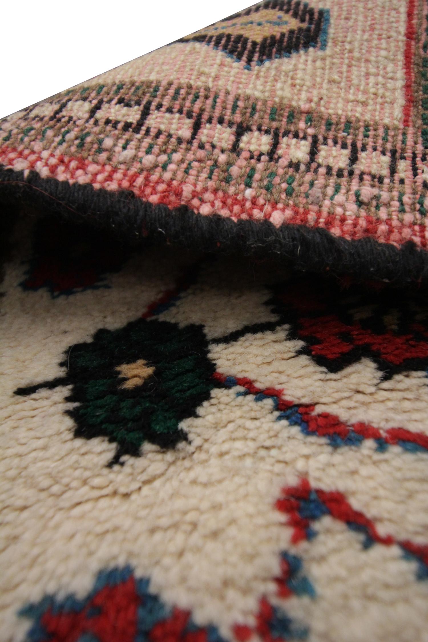 Hand-Woven Small Handwoven Cream Carpet Traditional Door Mat Oriental Area Rug