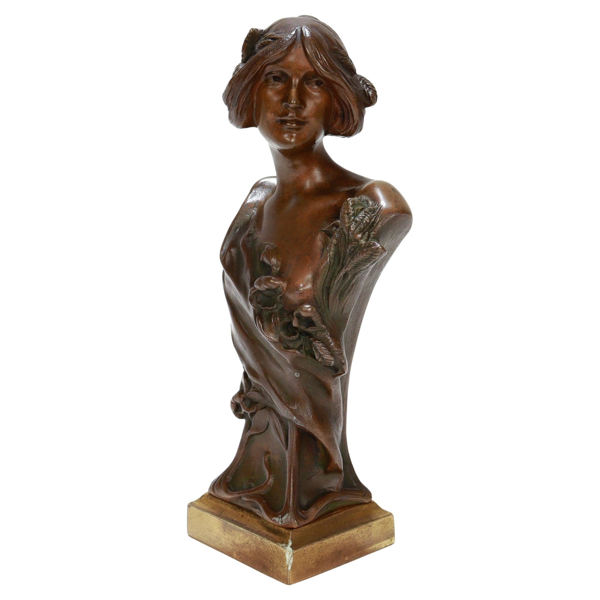 Pequeña escultura de gabinete de bronce Art Nouveau Hans Müller / Busto de mujer semidesnuda
