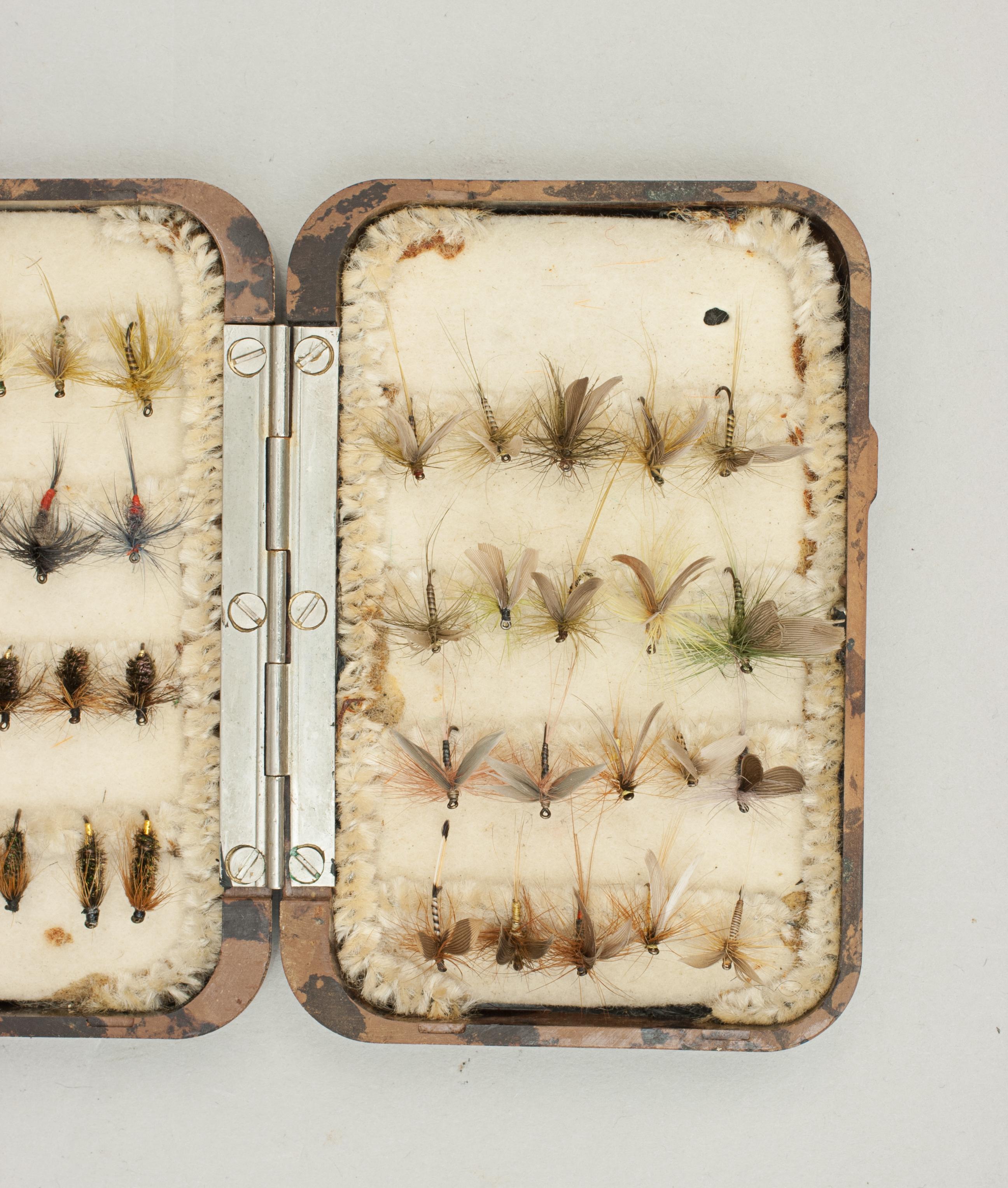 Small Hardy Neroda Trout Fishing Fly Box With Flies In Good Condition In Oxfordshire, GB