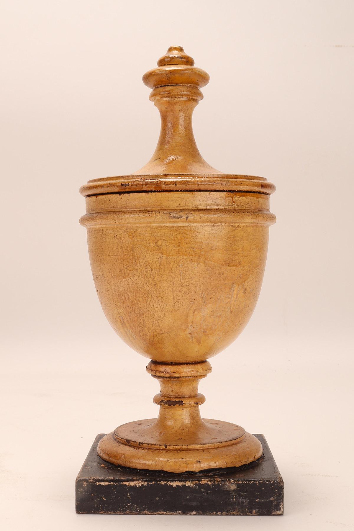 Small herbalist pharmacy wooden jars, Italy 1870. For Sale 2
