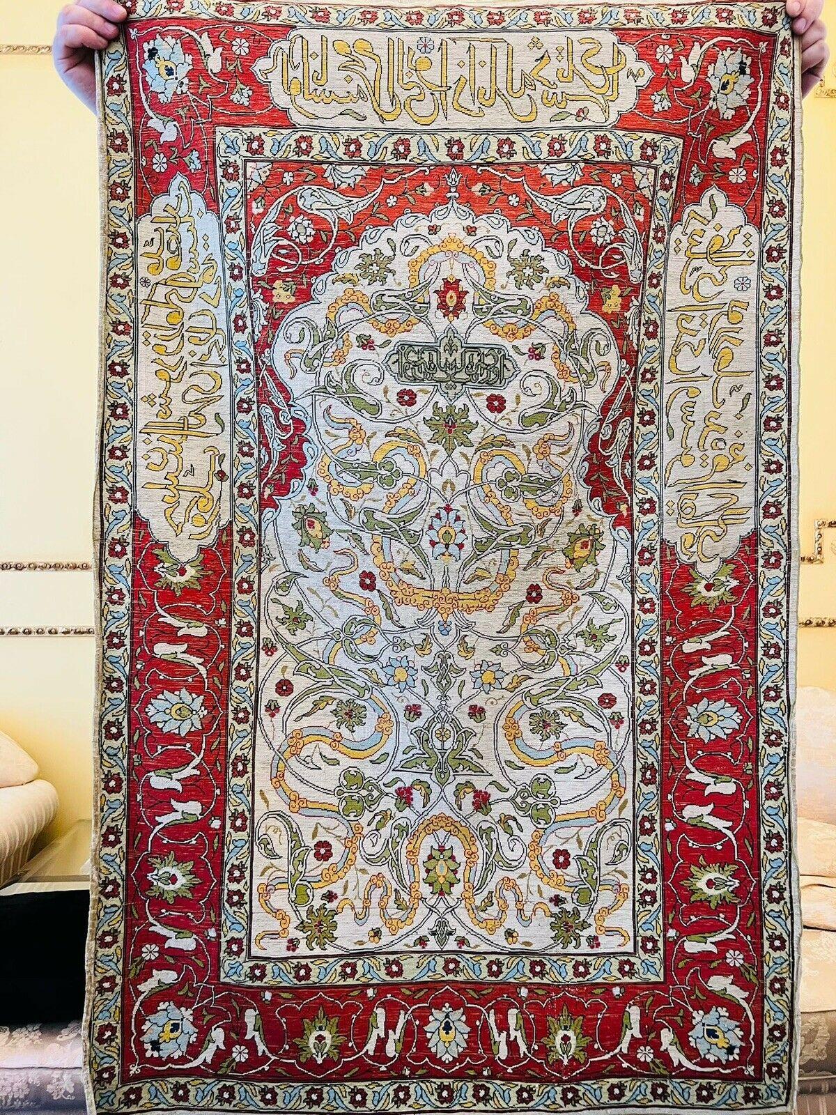 Small Hereke Silk Carpet In Good Condition For Sale In Berlin, DE