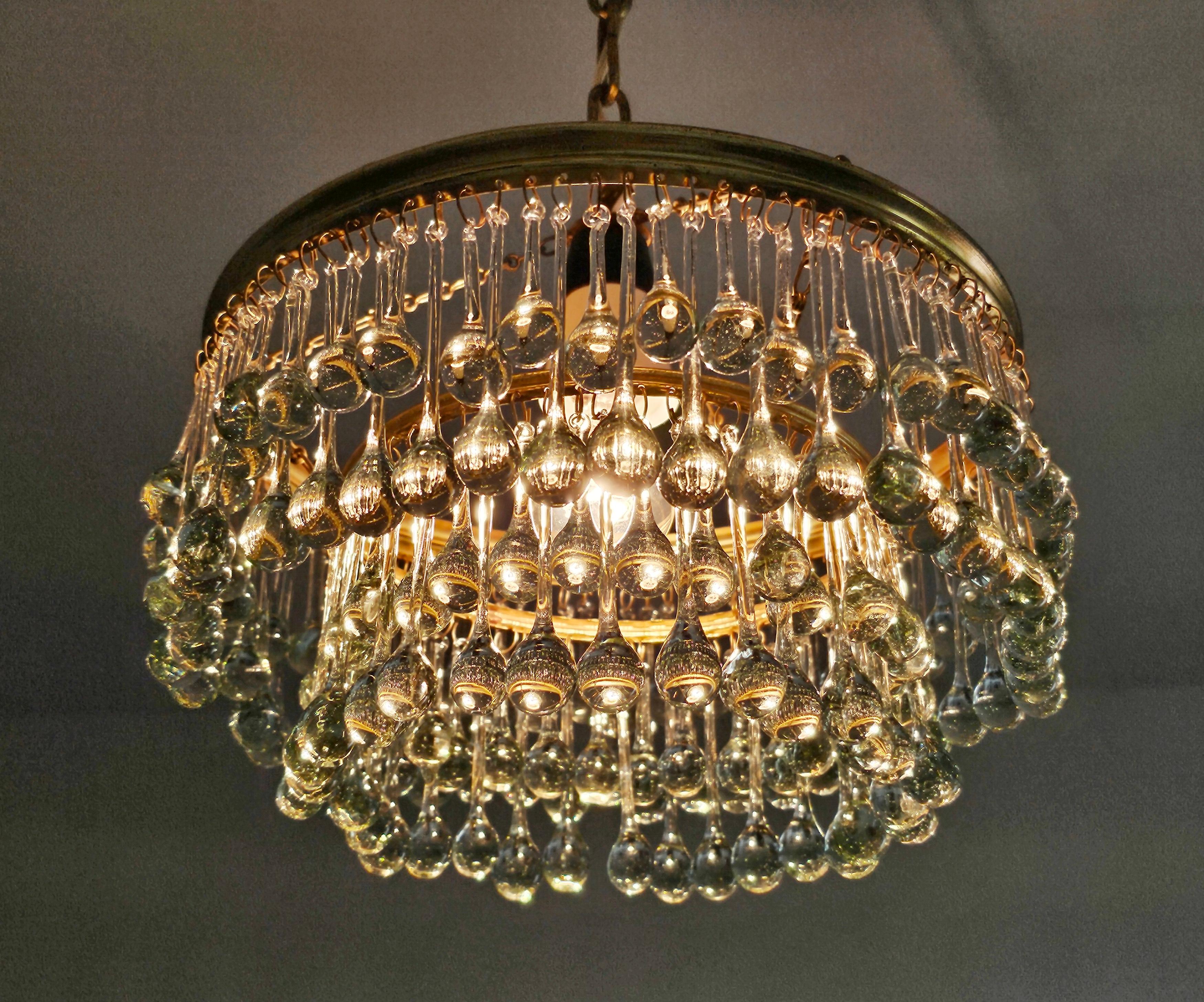 Small Hollywood Regency Chandelier with Mini Teardrop Crystals, Austria 1940s For Sale 1