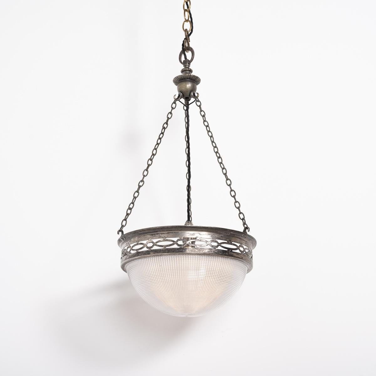 Plafoniera Holophane piccola con attacco decorativo in argento ossidato in vendita 12