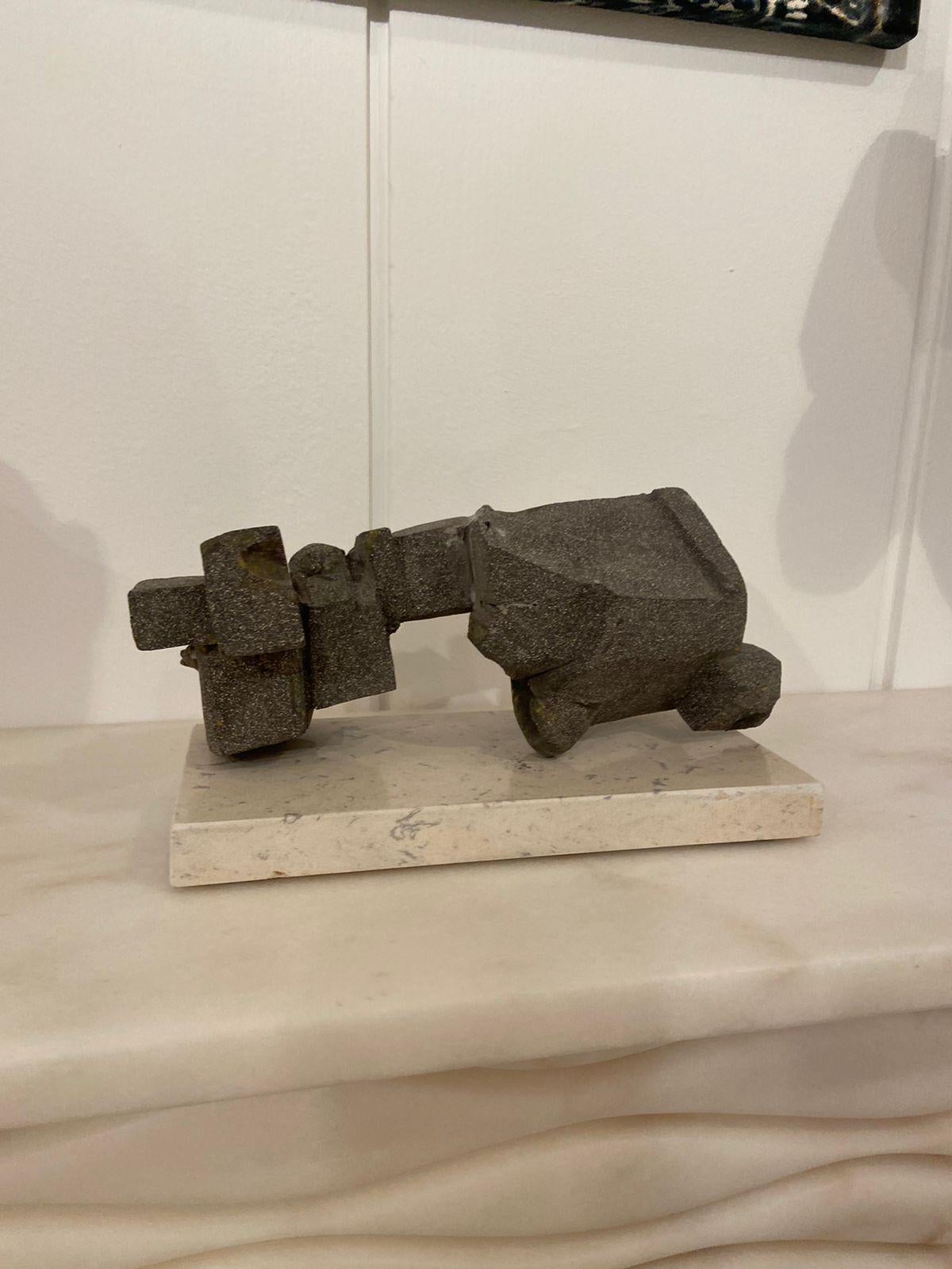  Horizontal grey sculpture by Ignacio Jaramillo Villar  For Sale 3