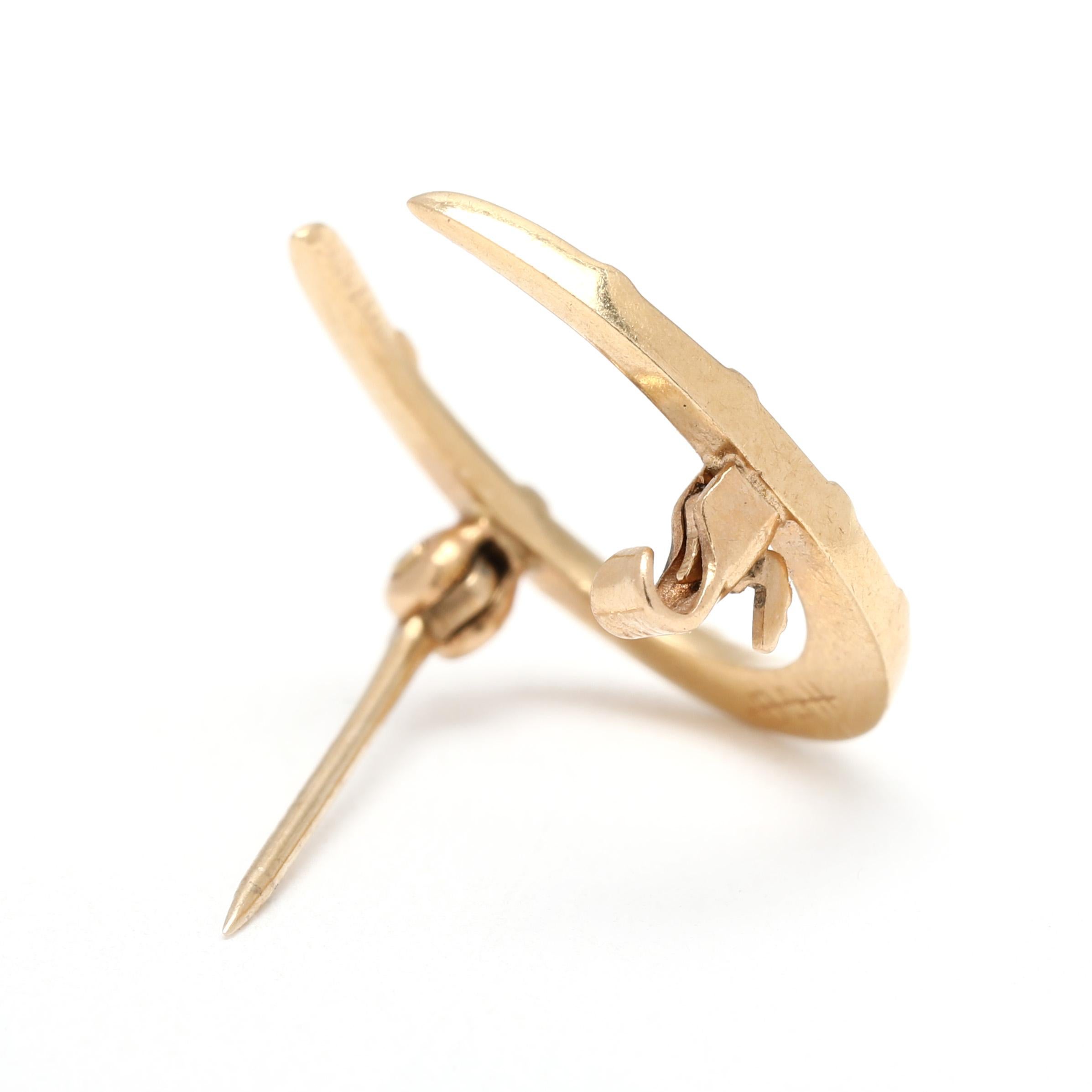 Length: 16.5 mm

Width: 14.6 mm

Weight: 0.8 dwts. / 1.3 grams

Stamps: 
