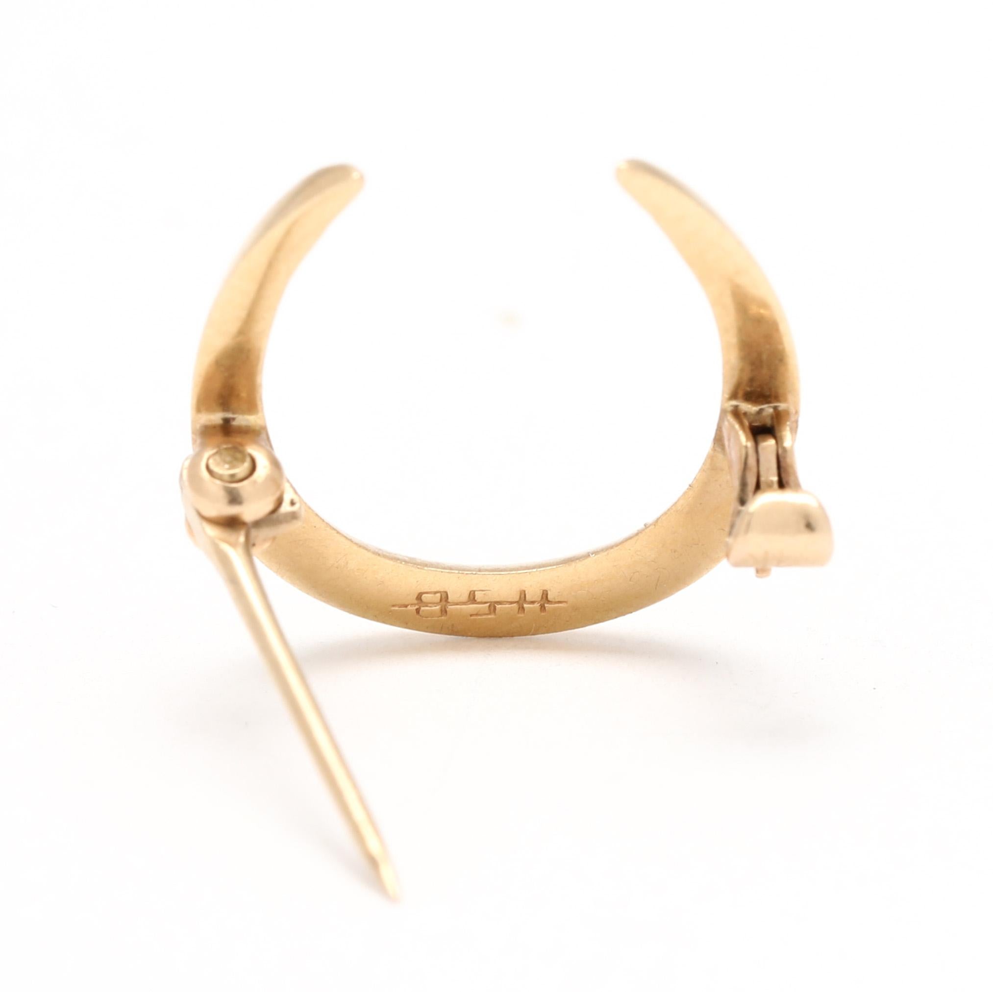 Small Horseshoe Brooch, 14k Yellow Gold, Length 16.5 mm In Good Condition For Sale In McLeansville, NC