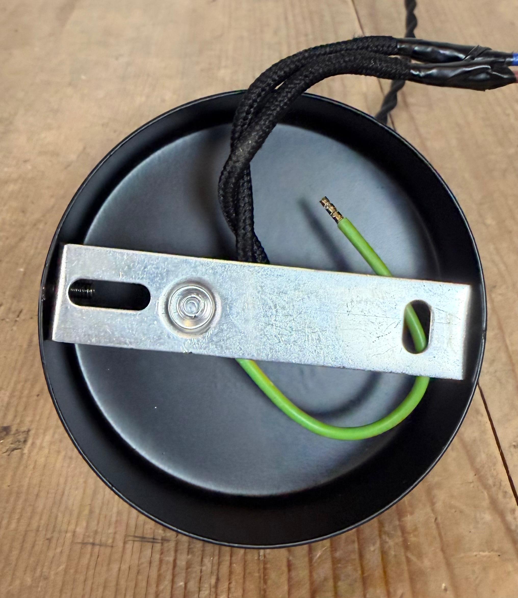 Small Industrial Black Enamel Ceiling Lamp, 1950s en venta 6