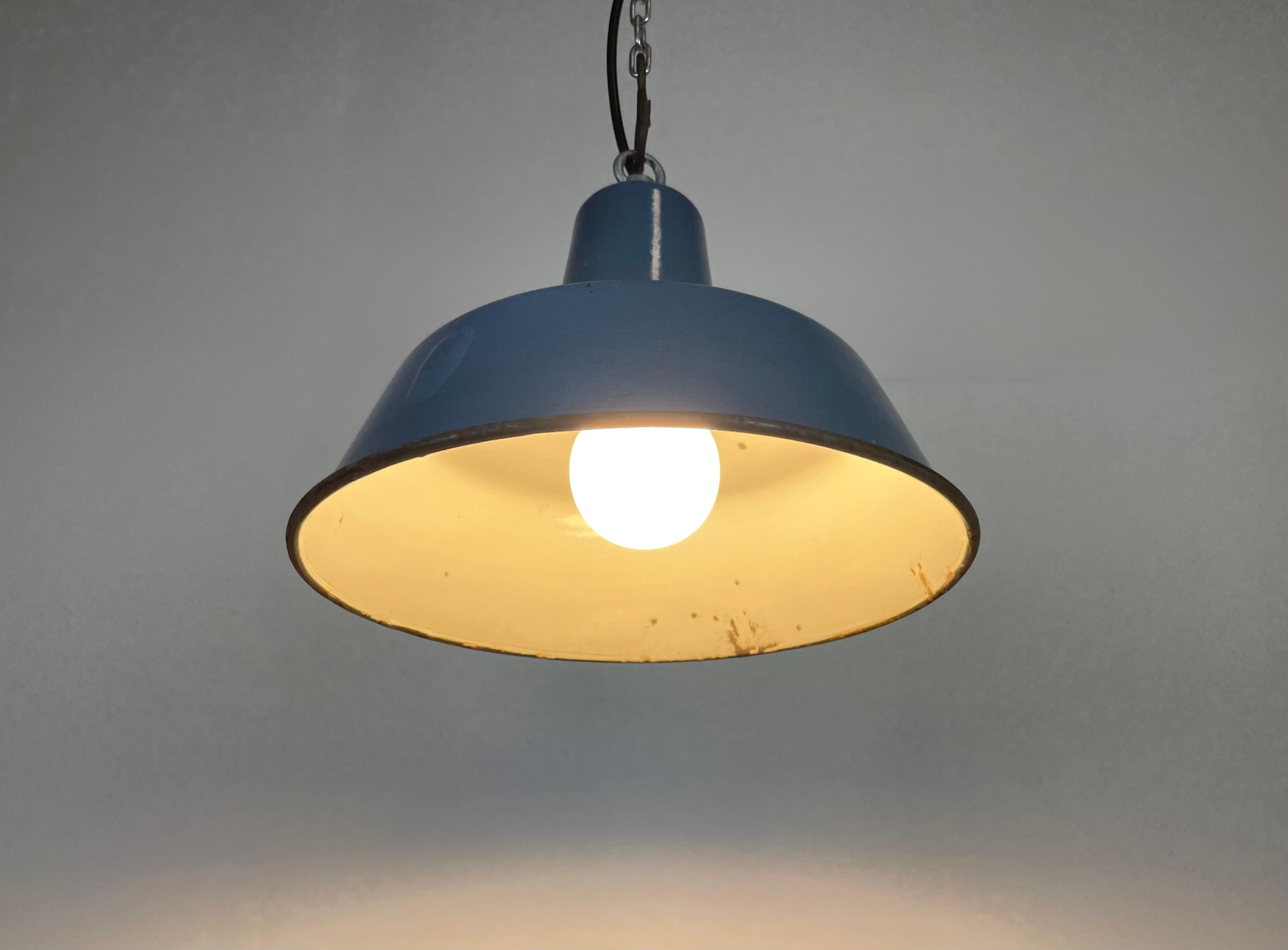 Small Industrial Blue Enamel Pendant Lamp, 1960s For Sale 5