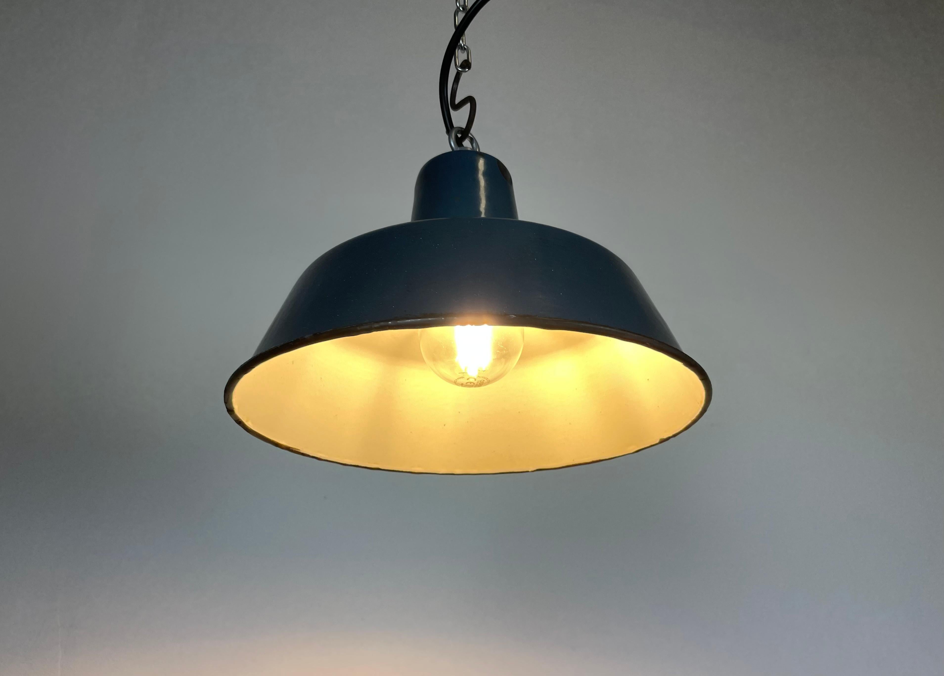 Small Industrial Blue Enamel Pendant Lamp, 1960s For Sale 4