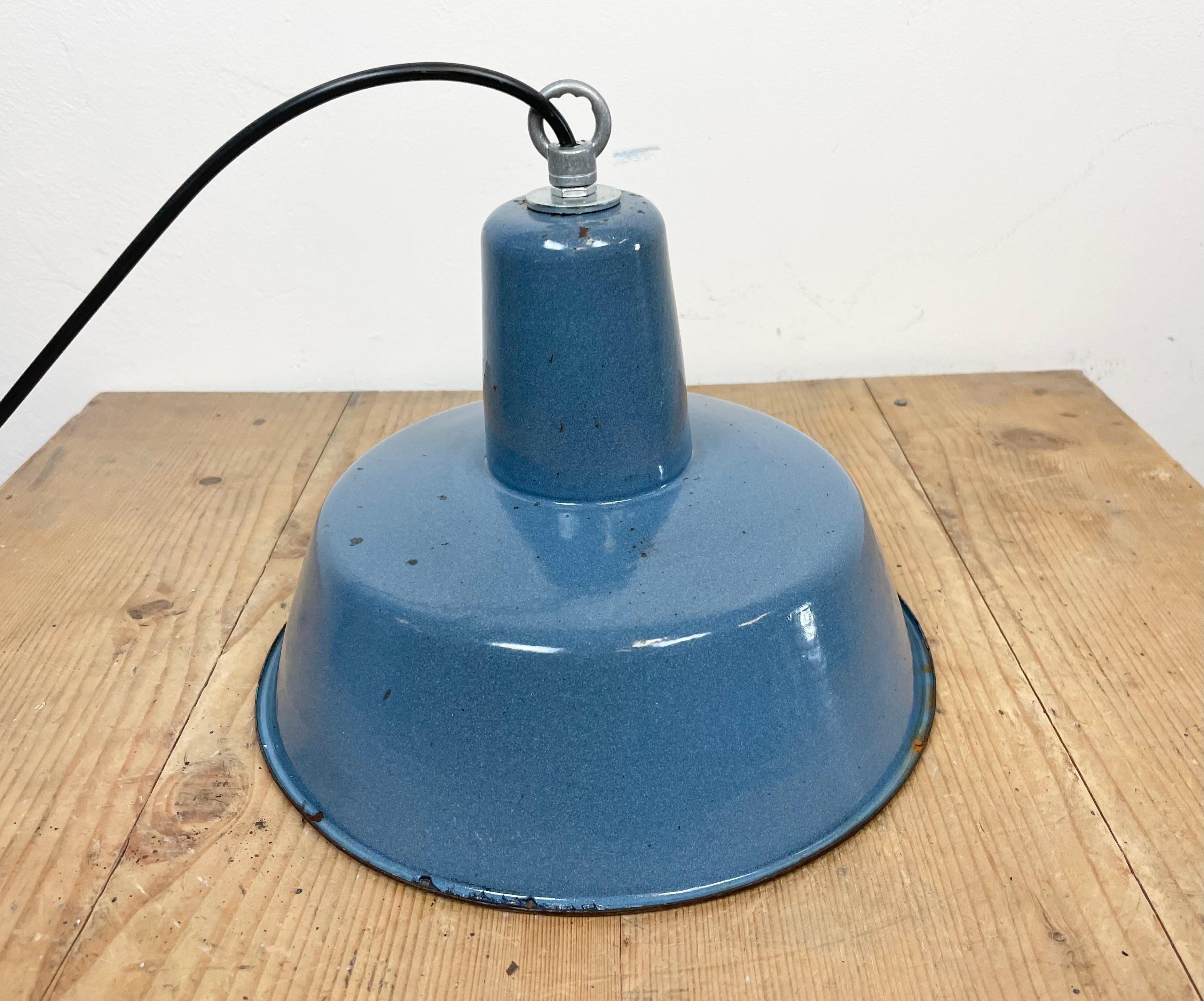 Small Industrial Blue Enamel Pendant Lamp, 1960s For Sale 5