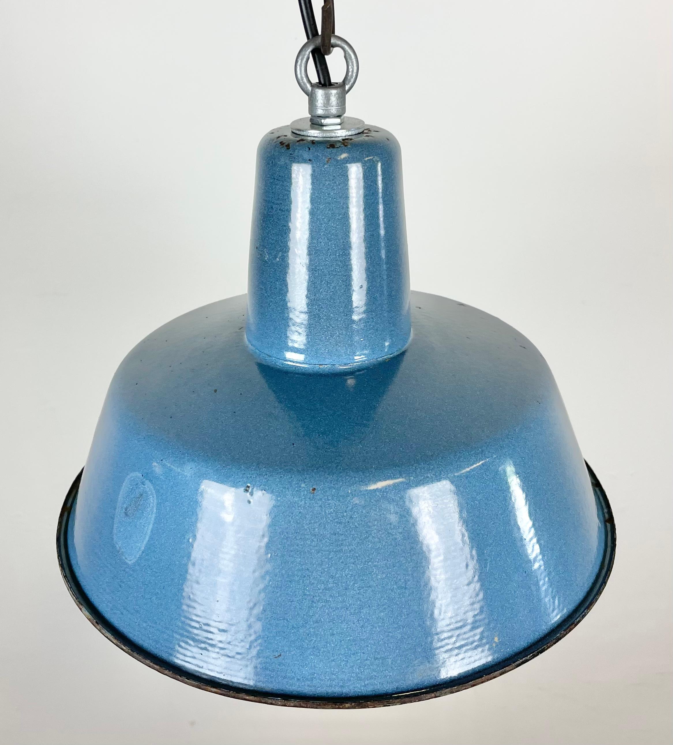 Small Industrial Blue Enamel Pendant Lamp, 1960s For Sale 2