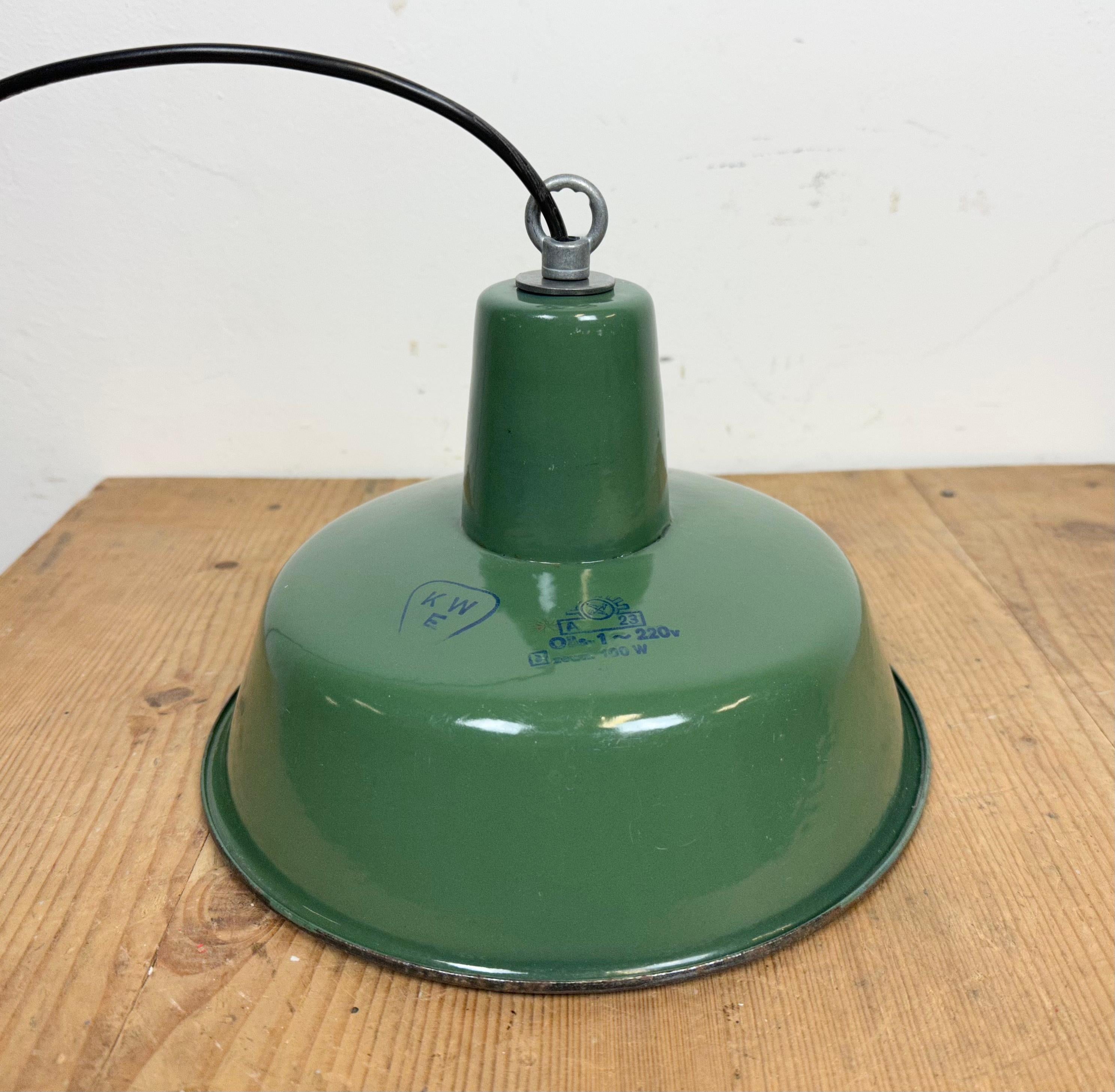 Industrial Green Enamel Pendant Lamp, 1960s For Sale 5