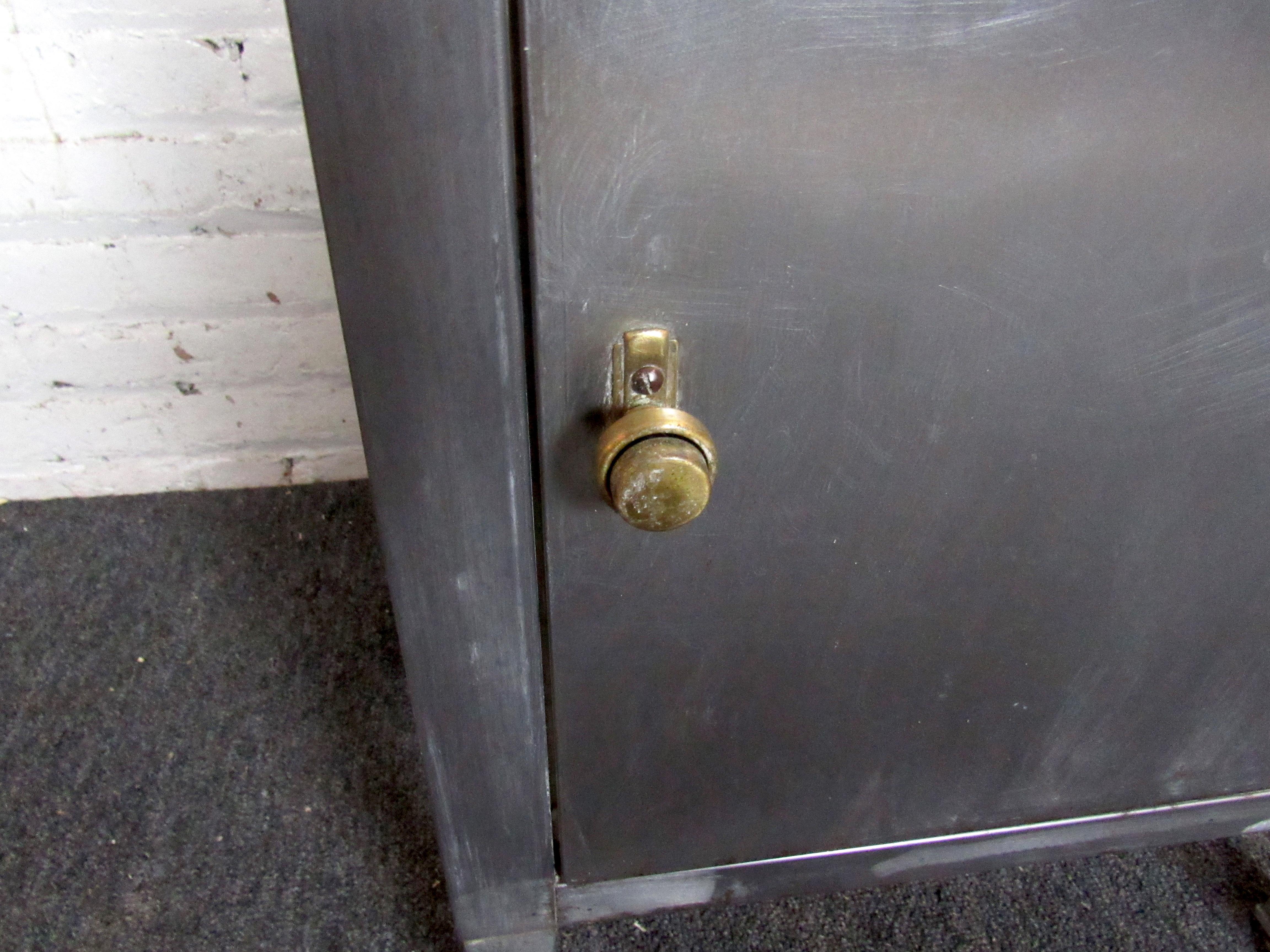 Small Industrial Metal Cabinet In Good Condition In Brooklyn, NY