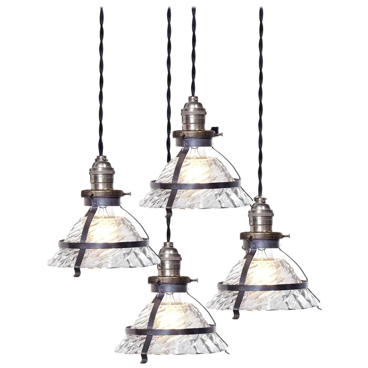 Petite suspension industrielle avec abat-jour encliquetable