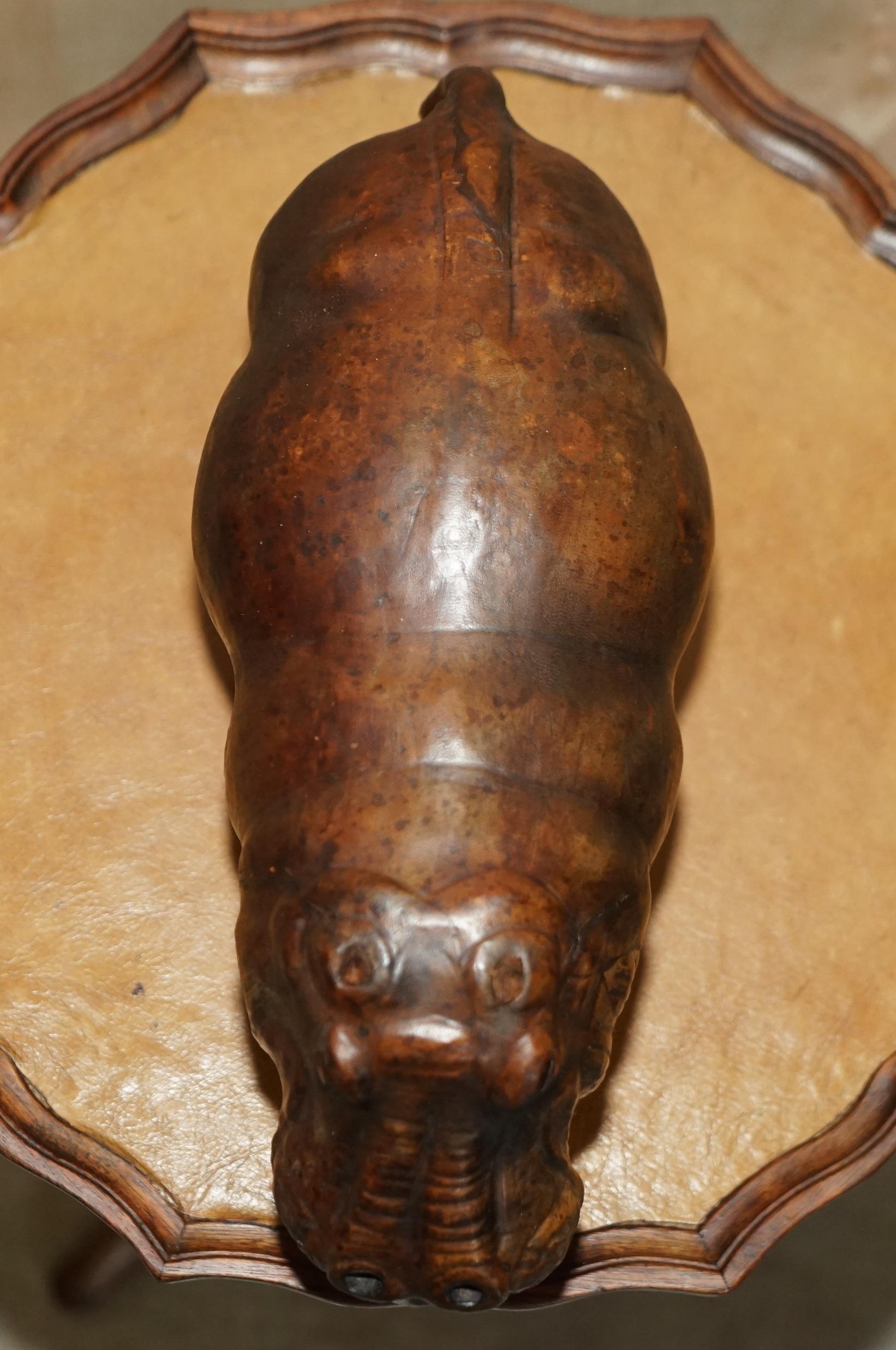 Art déco Petit pouf en cuir d'hippopotame pour bébé Liberty of London Brown en vente