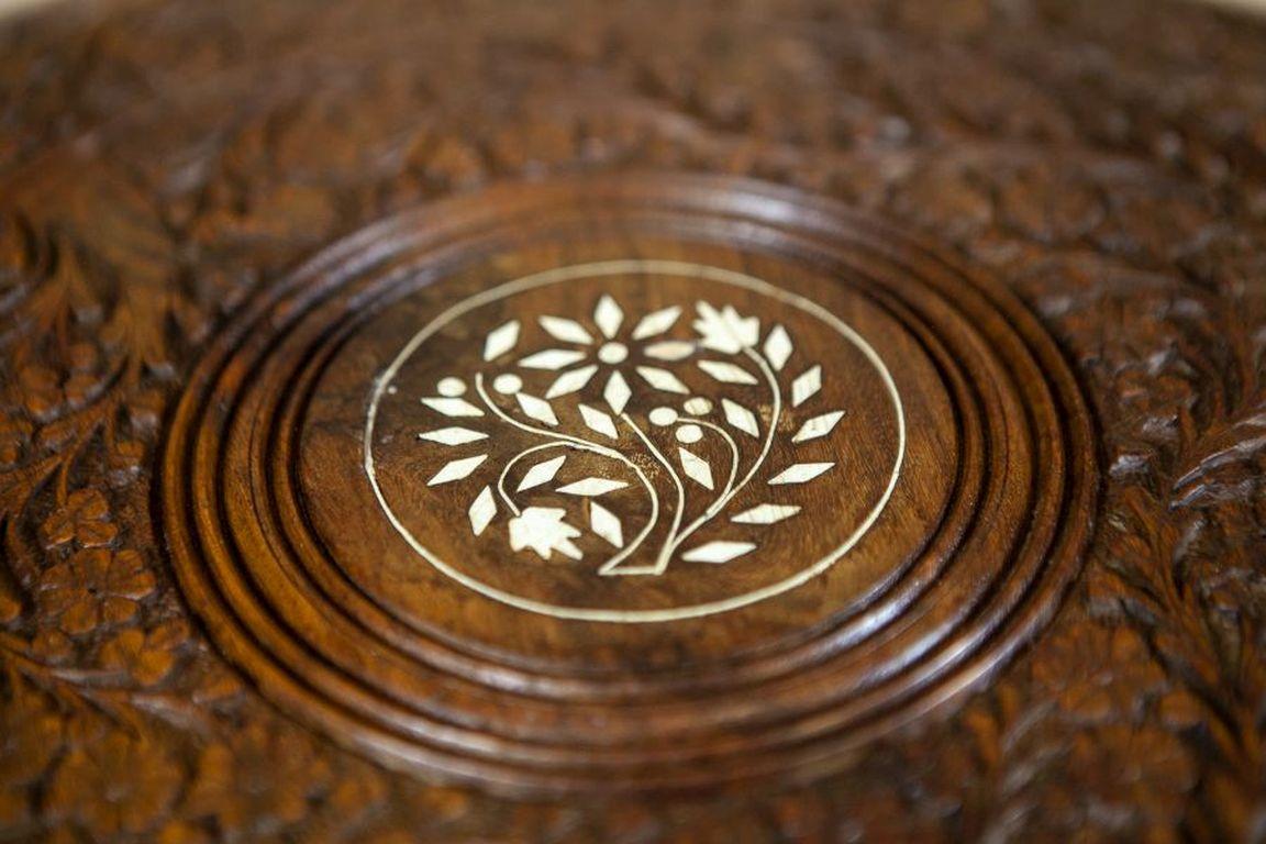 Small Inlaid Side Table From the Early 20th Century For Sale 1