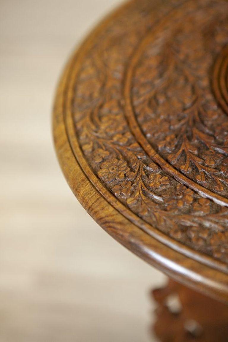 Small Inlaid Side Table From the Early 20th Century For Sale 2
