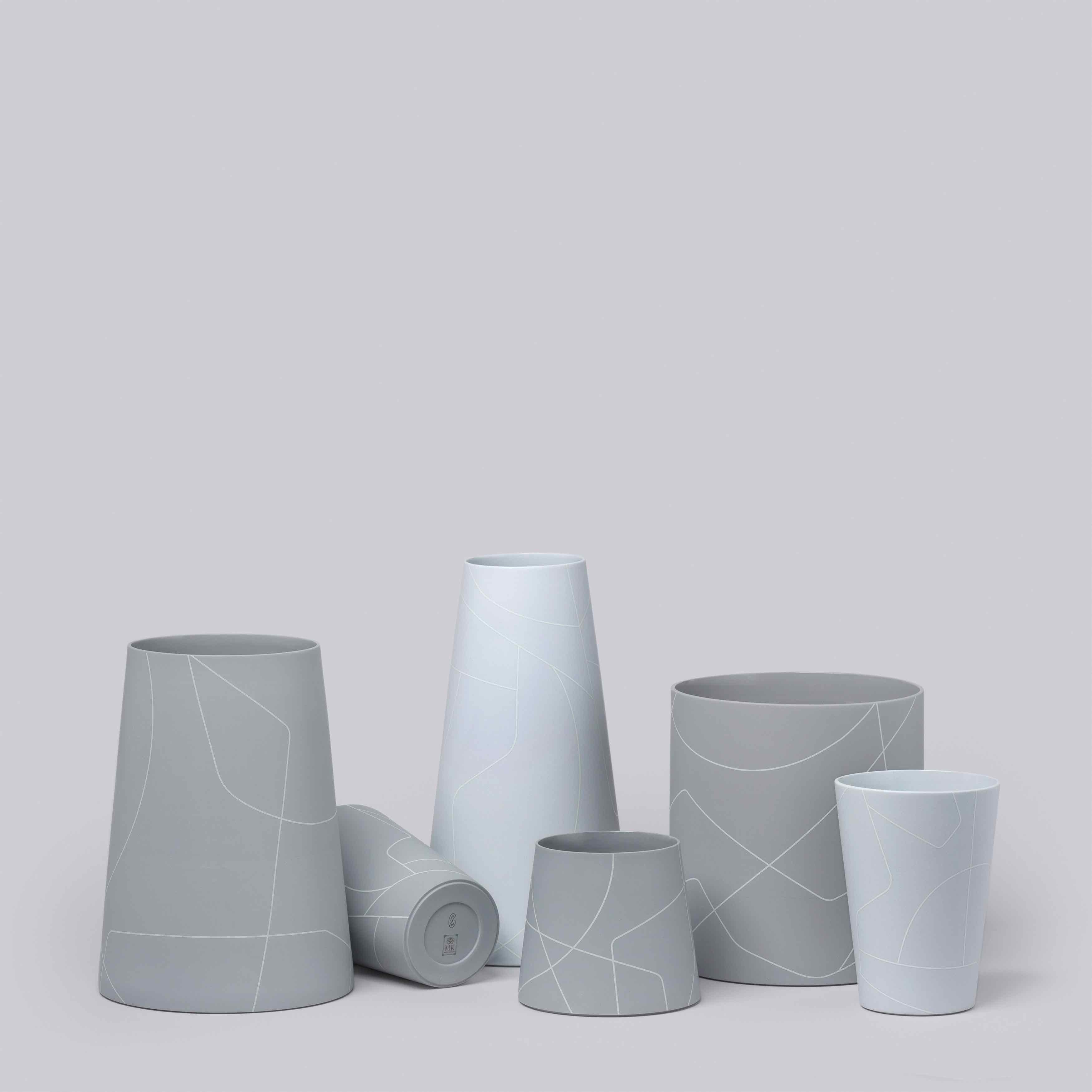 Molded Small Matte Light Grey Inverted Conical Ceramic Vase with Graphic Line Pattern For Sale