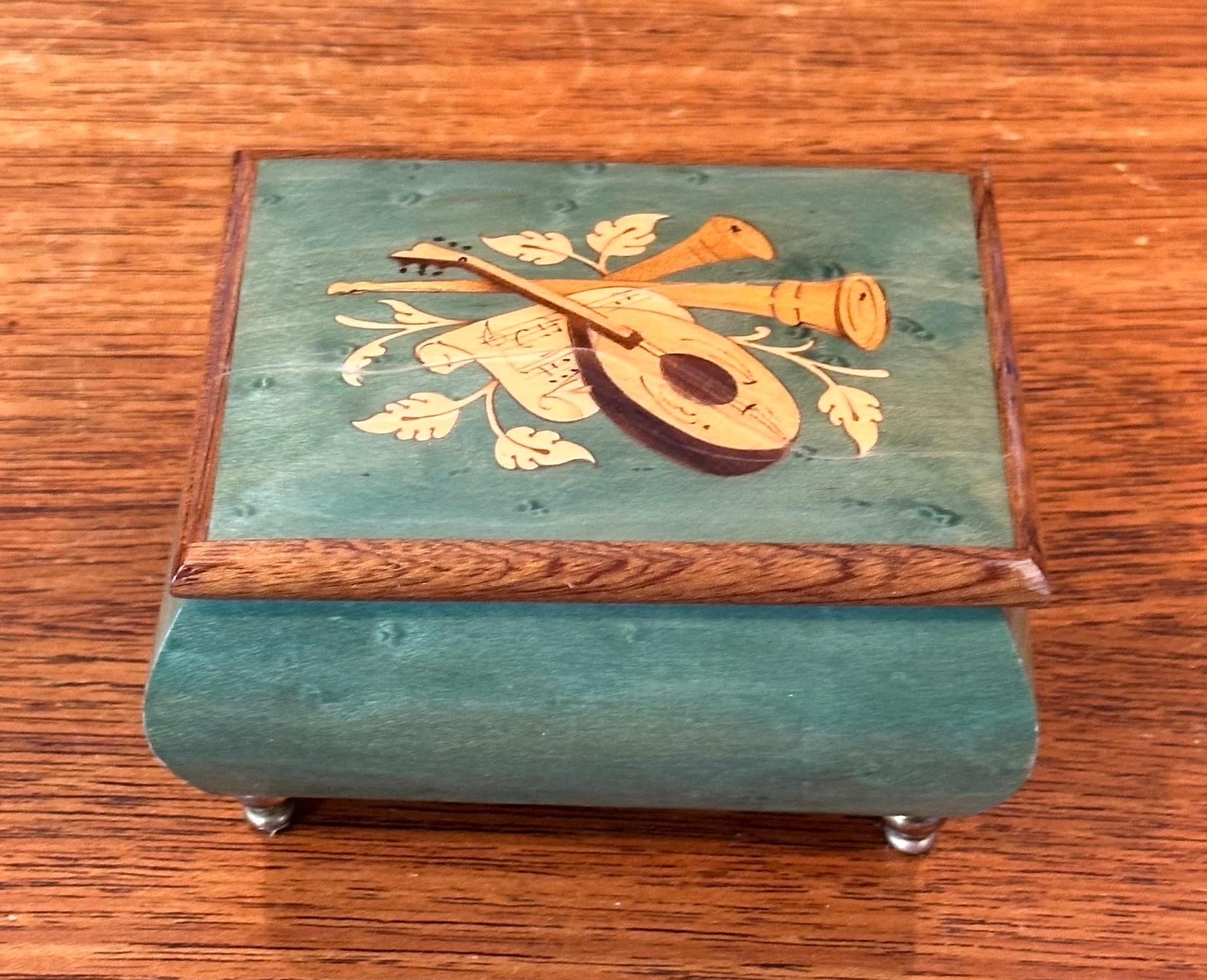 Laqué Petite boîte à musique 