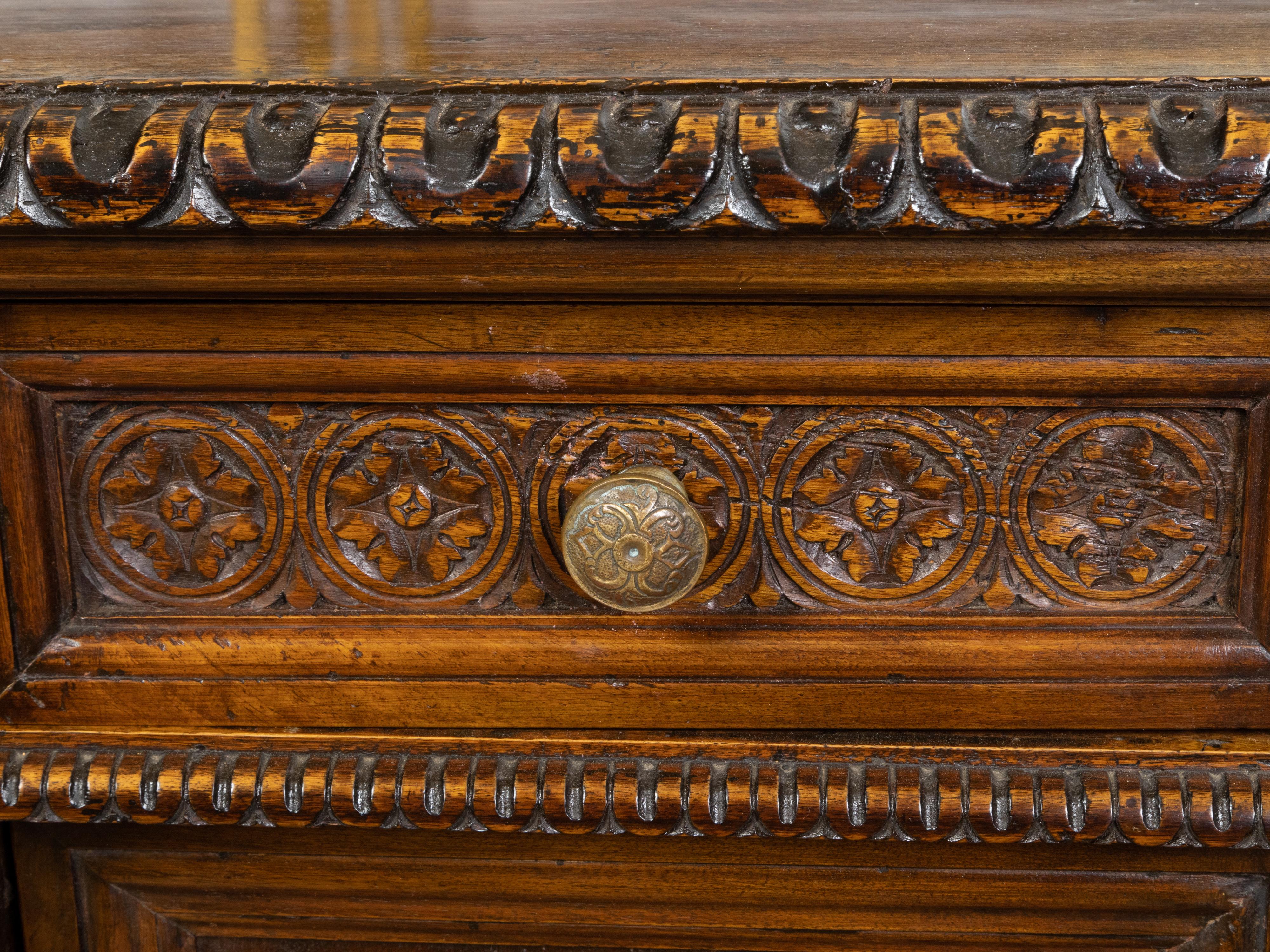 Small Italian 1800s Walnut Cabinet with Carved Urn, Foliage and Mascaron Décor For Sale 3