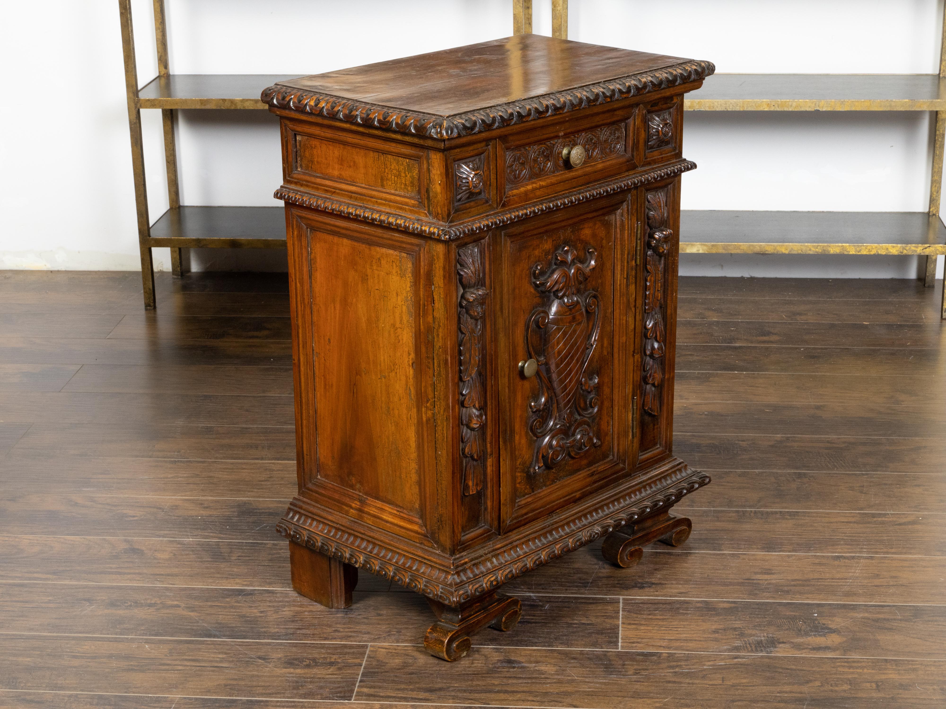 Small Italian 1800s Walnut Cabinet with Carved Urn, Foliage and Mascaron Décor For Sale 8