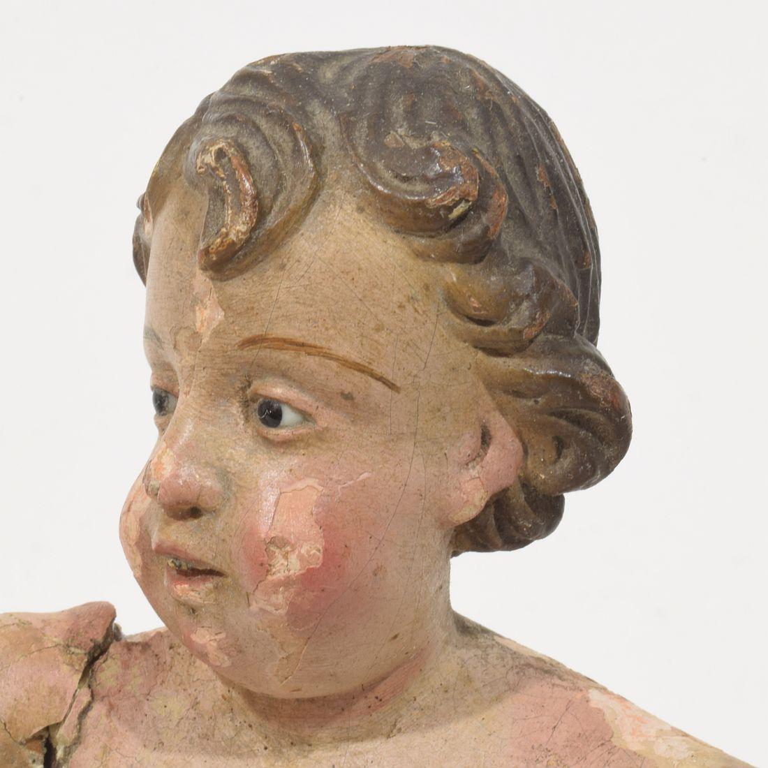 Small Italian 18th Century Carved Wooden Baroque Angel in vendita 10