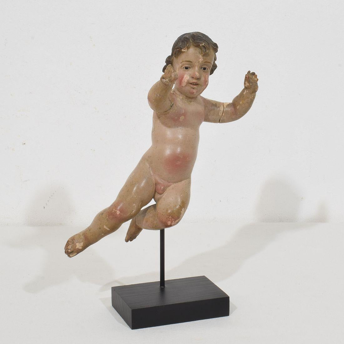 Italiano Small Italian 18th Century Carved Wooden Baroque Angel in vendita