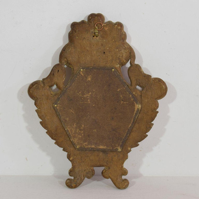 Small Italian 18th Century Giltwood Neoclassical Mirror For Sale 8