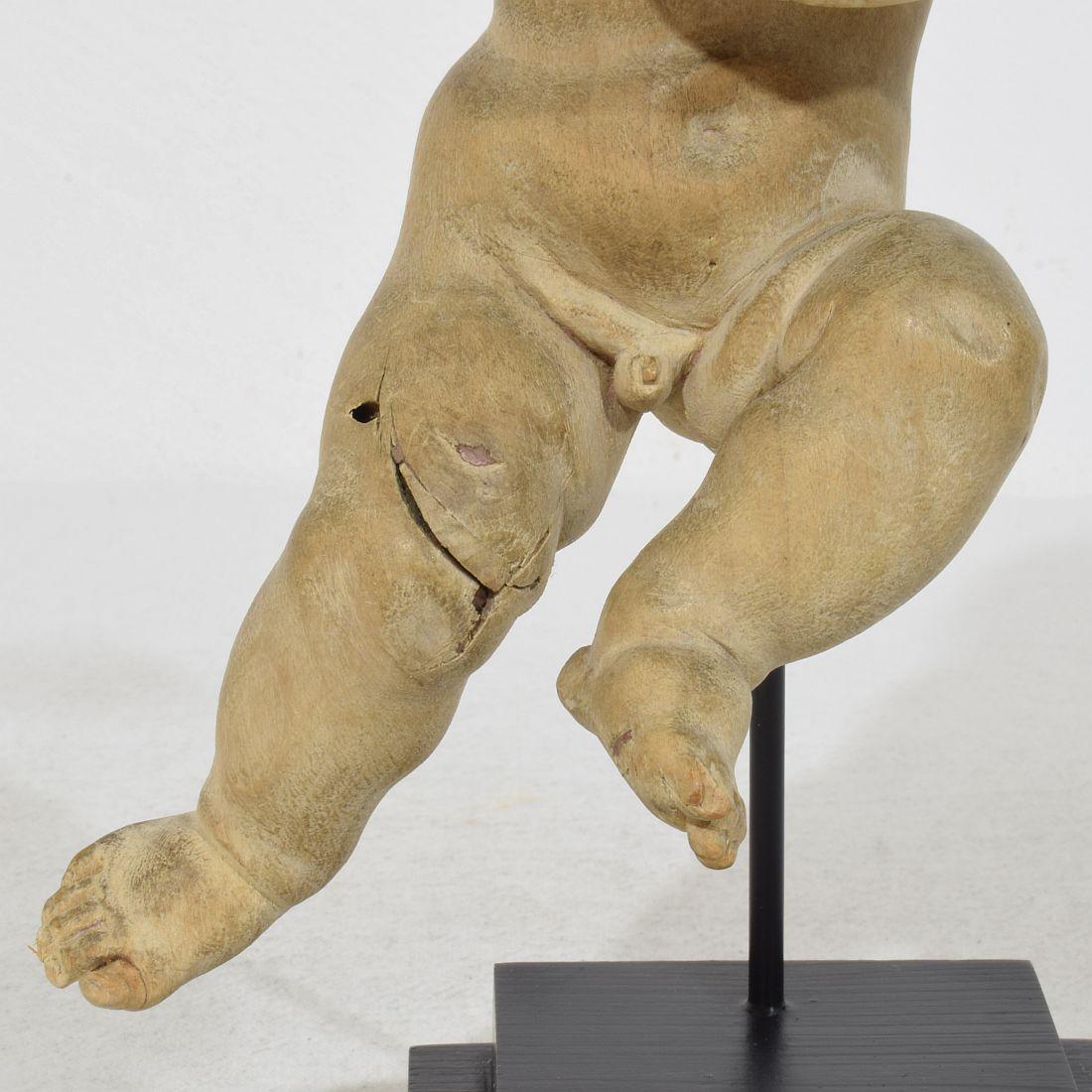 Pequeño ángel barroco italiano del siglo XVIII tallado a mano en madera en venta 7