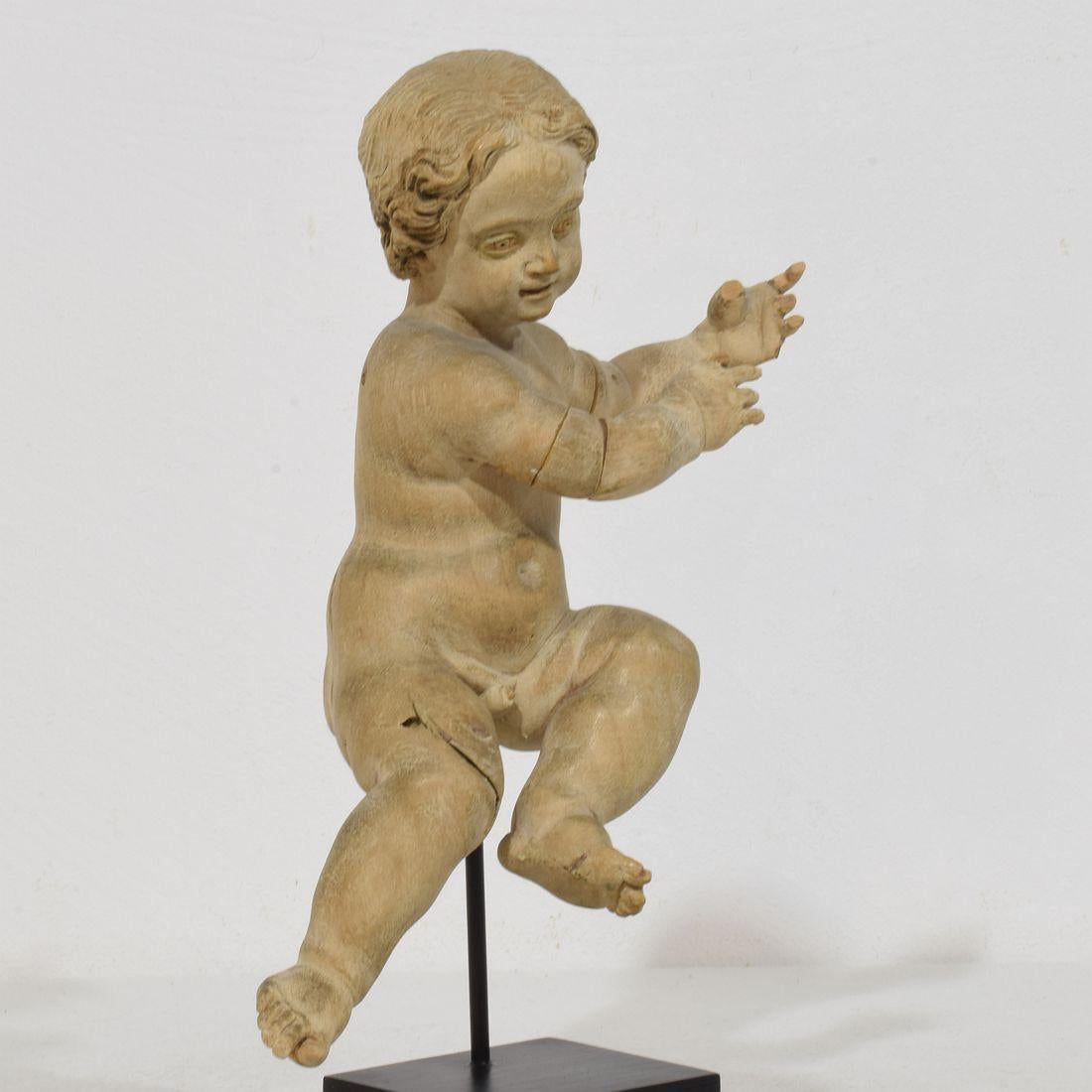 Pequeño ángel barroco italiano del siglo XVIII tallado a mano en madera en venta 1