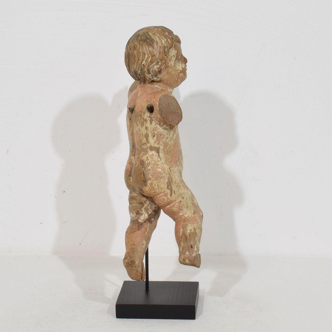 Small Italian 18th Century Hand Carved Wooden Baroque Angel Fragment In Good Condition For Sale In Buisson, FR
