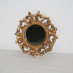 Small Italian 18th Century Round Baroque Giltwood Mirror