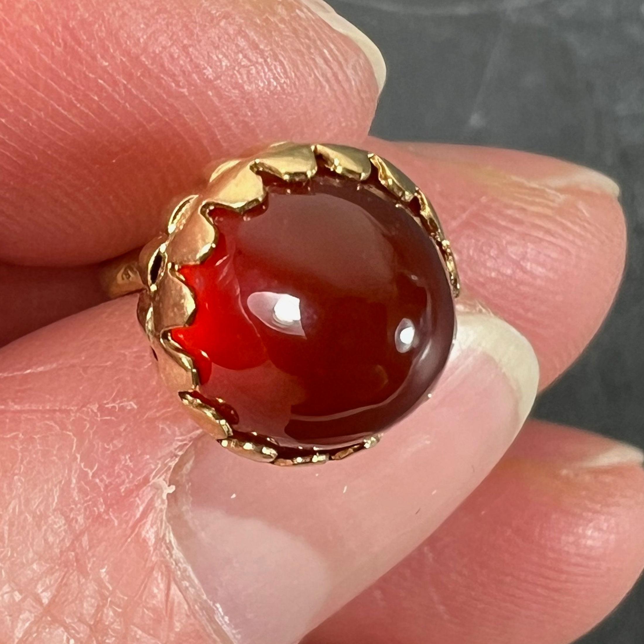 Petit pendentif en or jaune 18K avec breloques en cornaline et calcédoine en vente 3