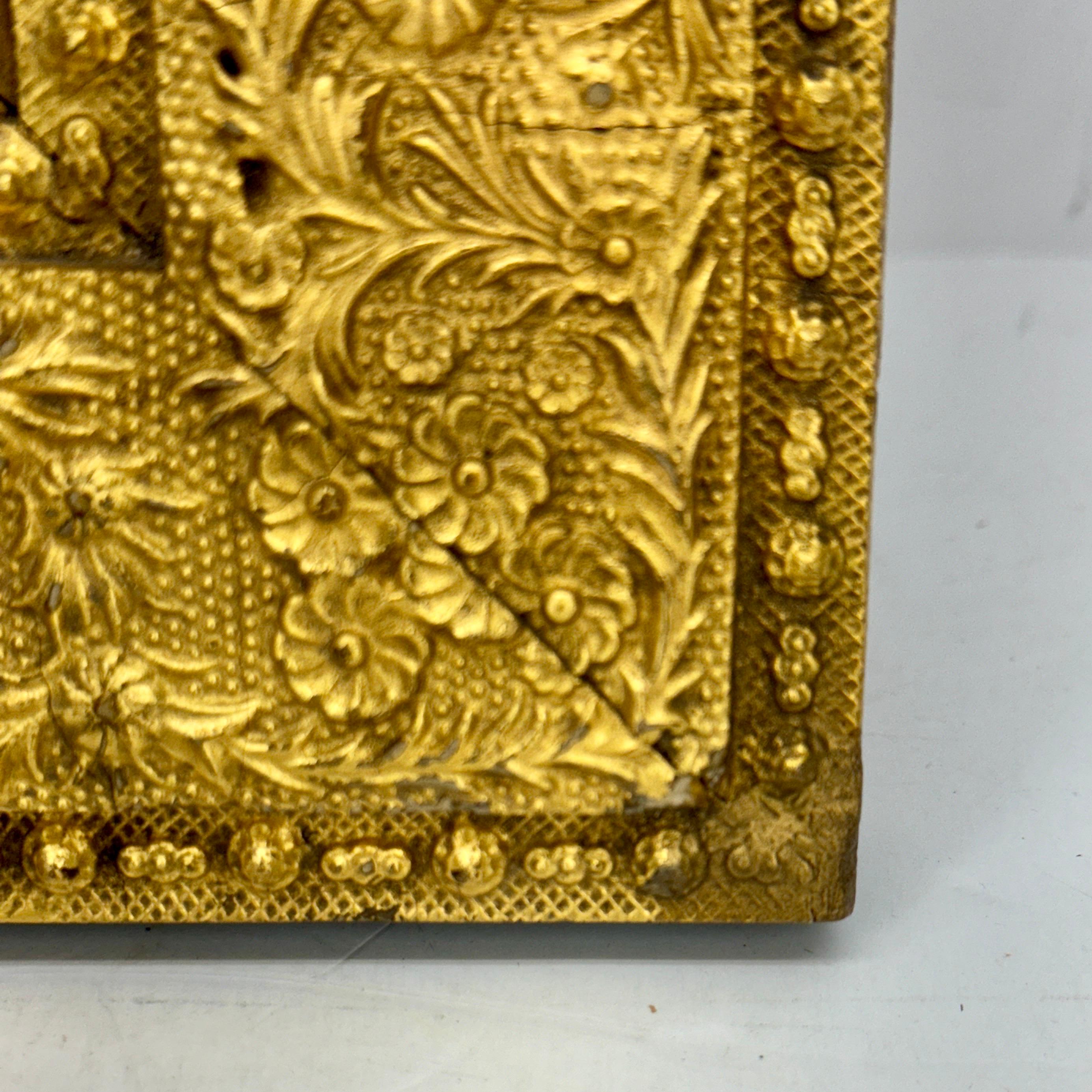 Petit cadre rectangulaire doré italien ancien du 19ème siècle en vente 3