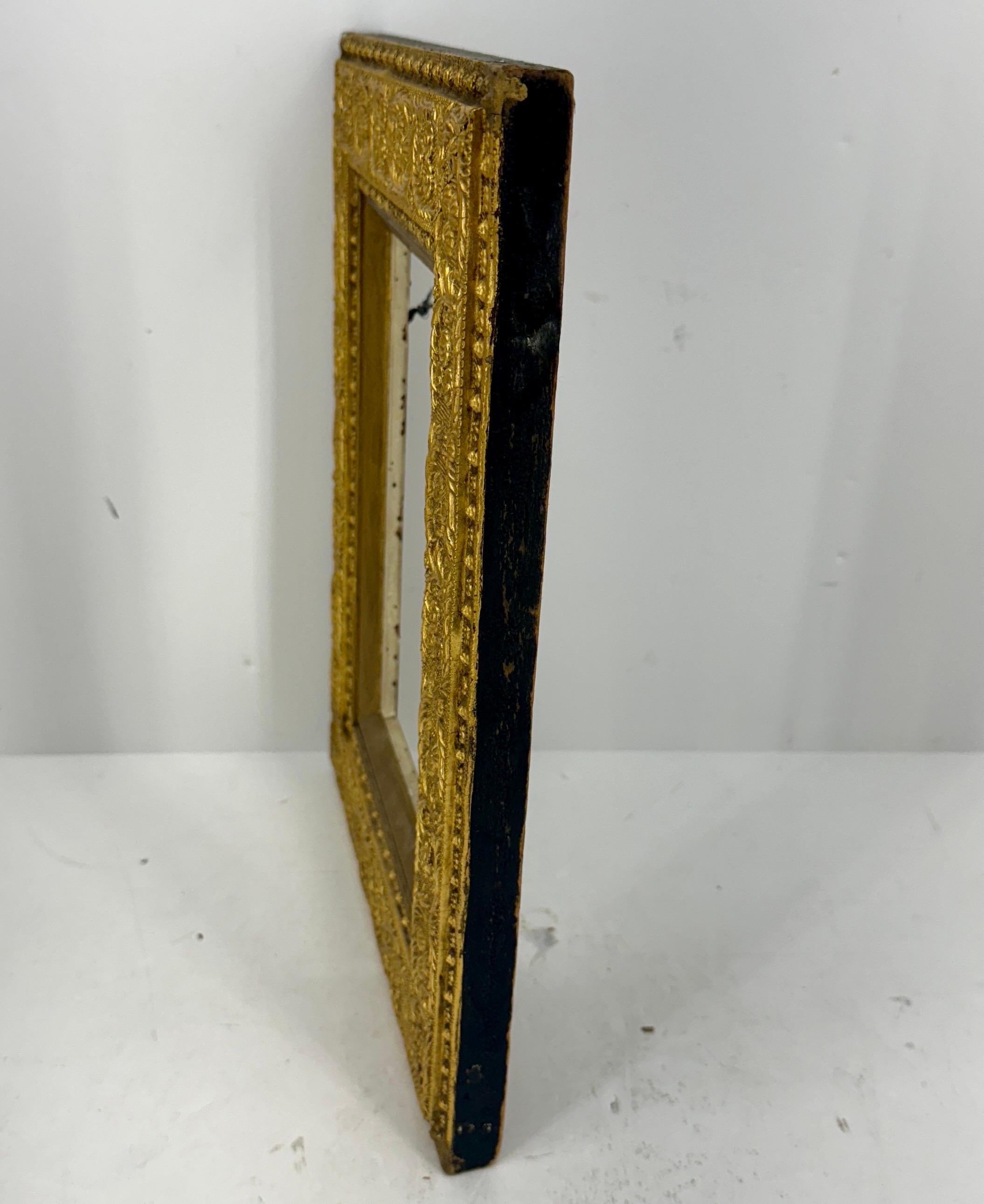 Kleiner italienischer antiker rechteckiger vergoldeter Rahmen aus dem 19. im Angebot 6