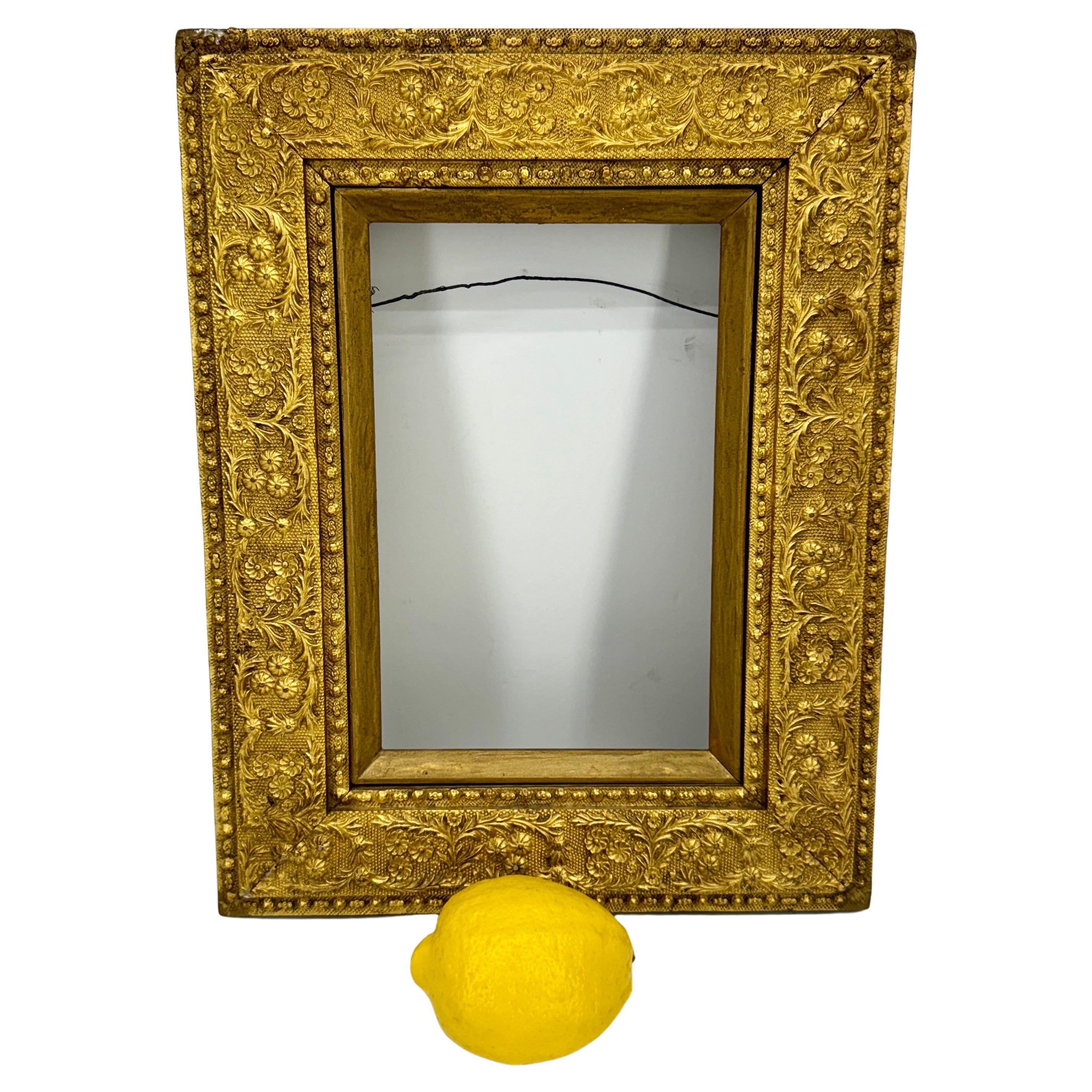 Small Italian Antique 19th Century Rectangular Gilded Frame In Good Condition In Haddonfield, NJ