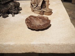 Pequeña jofaina o vide poche italiana de mármol tallado, S. XX