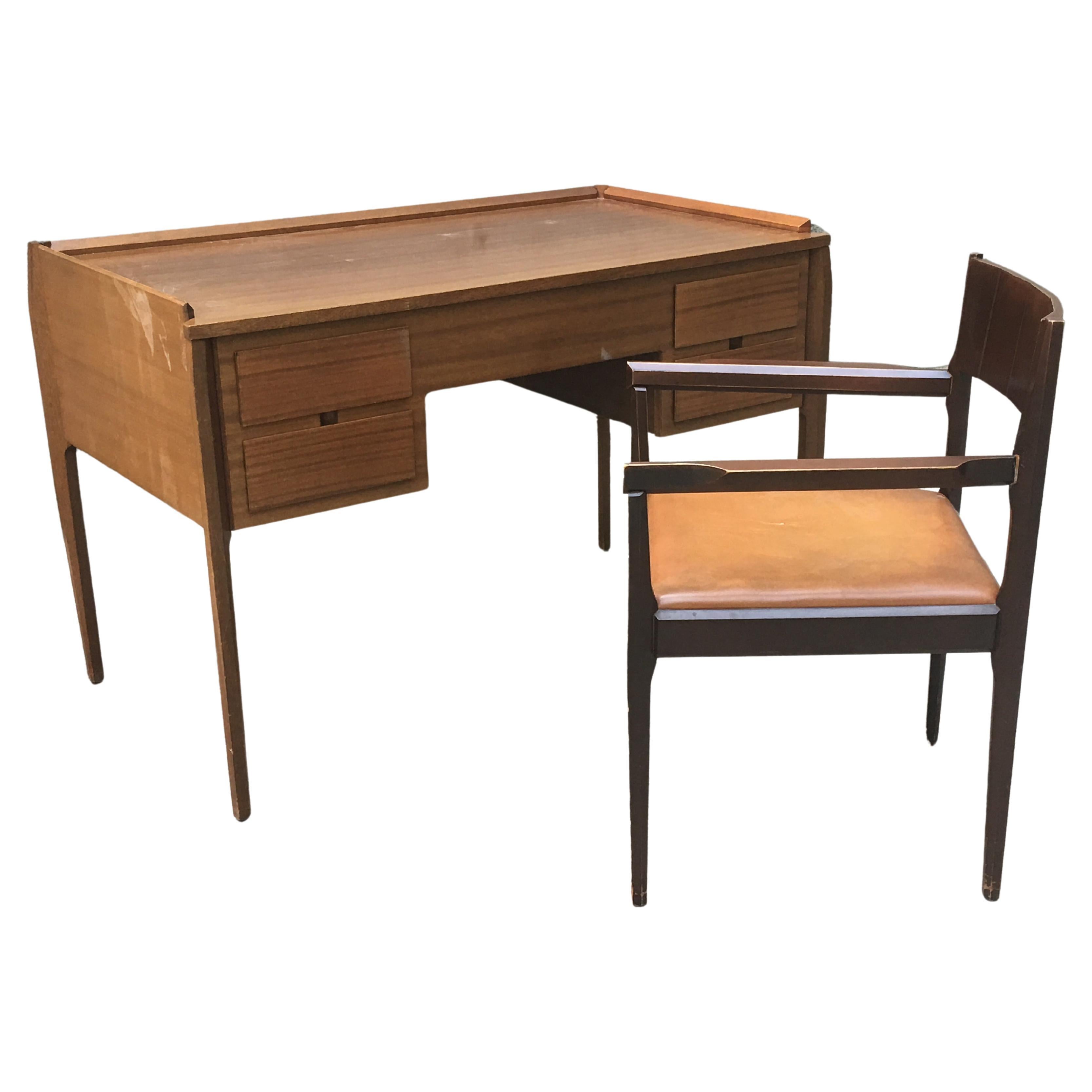 Small Italian Desk with Matching Chair - 60's - Vittorio Dassi -  Set of 2 For Sale