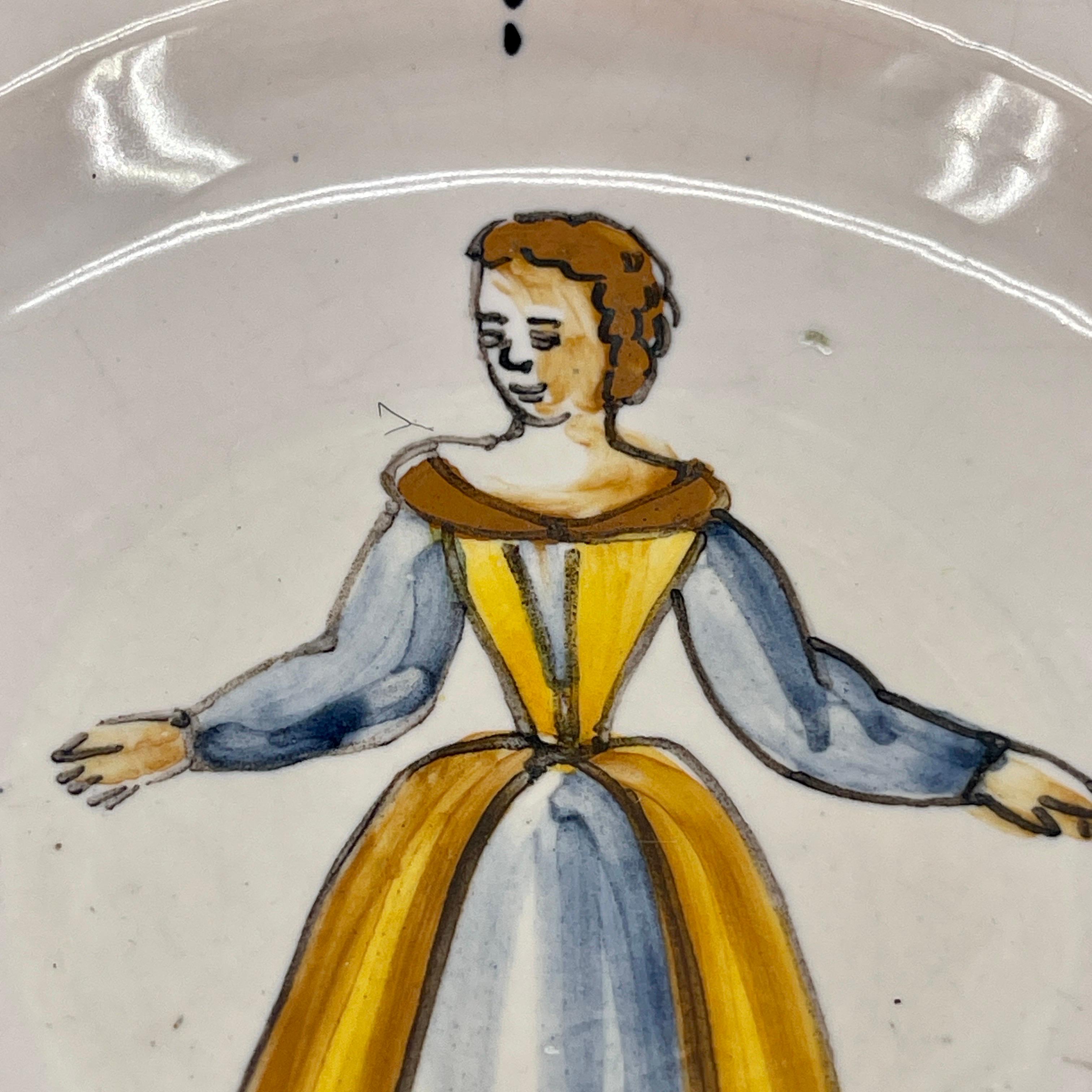 Small Italian Faience Dish Of a Lady, Circa 1920's For Sale 5