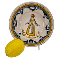 Small Italian Faience Dish Of a Lady, Circa 1920's