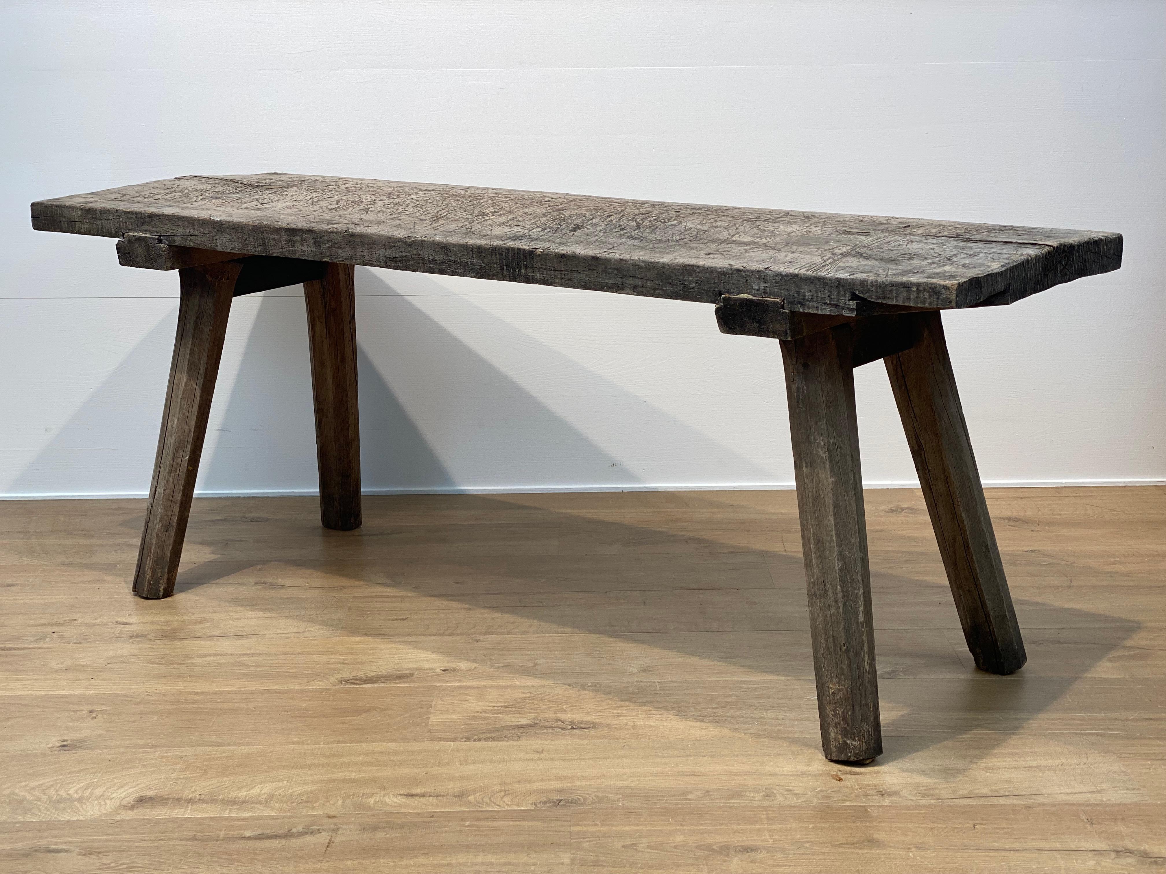 Petite table de ferme italienne Bon état - En vente à Schellebelle, BE