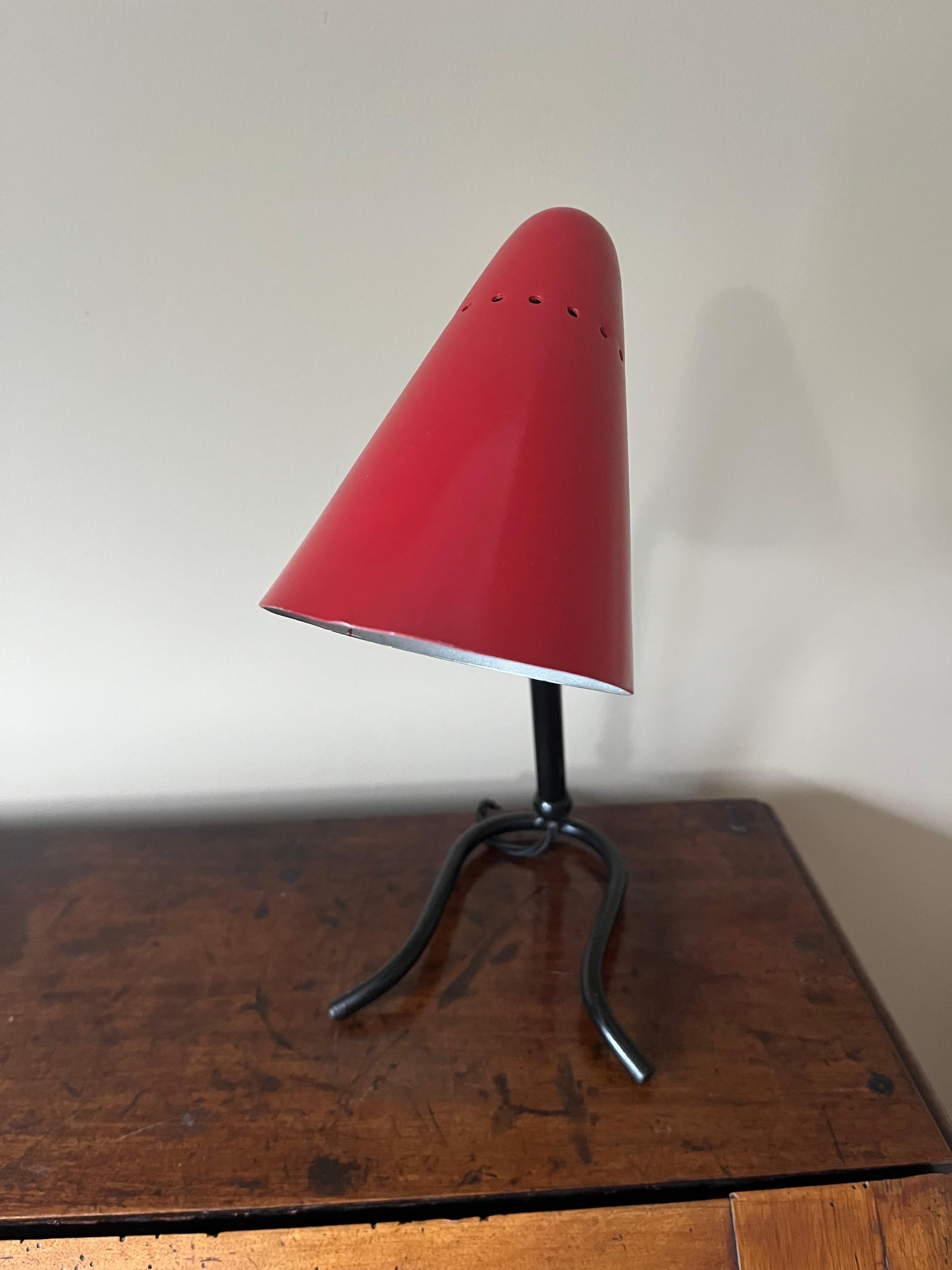 Métal Petite lampe de bureau italienne flexible  en vente