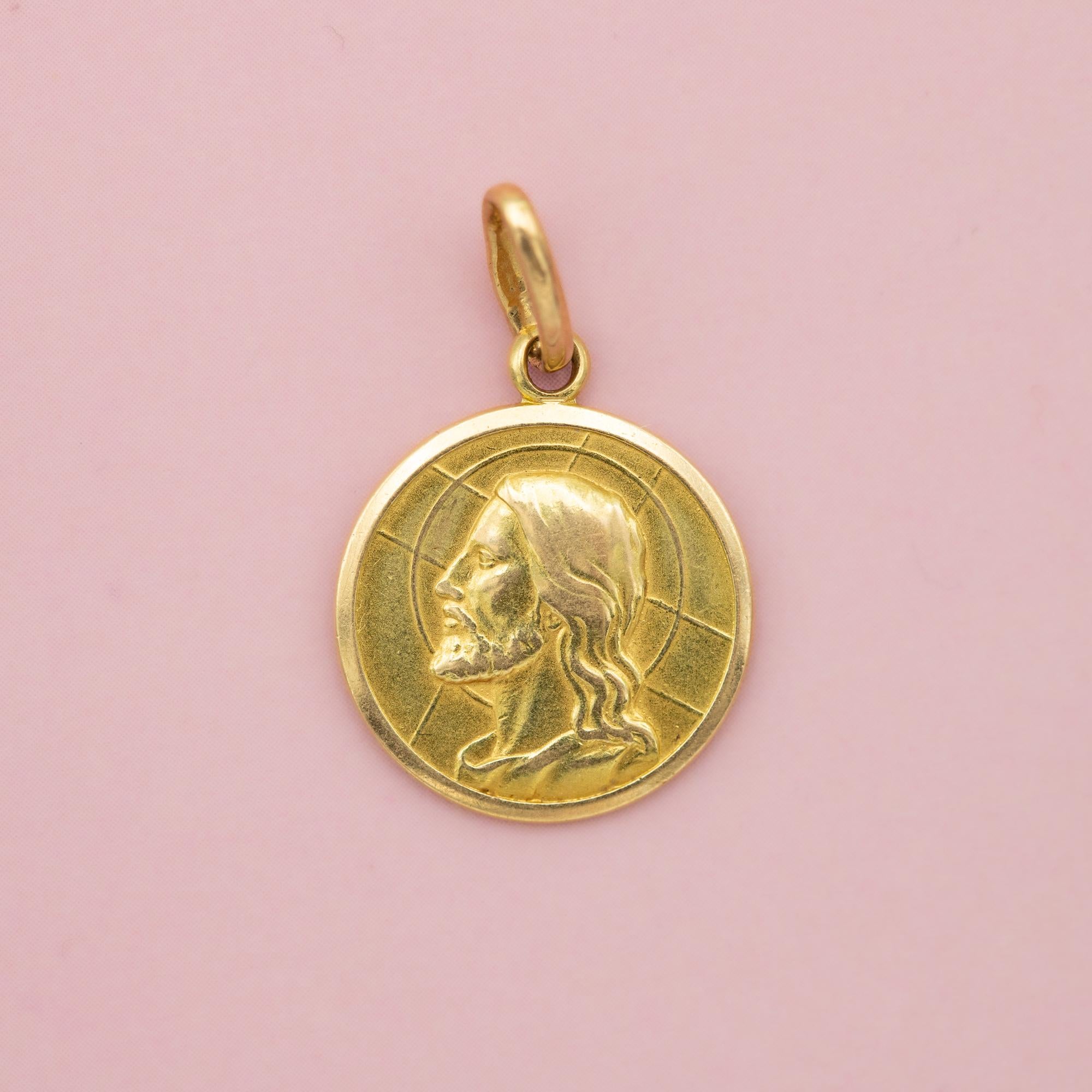 small Italian Jesus medal pendant - 18 Karat solid yellow gold Christmas charm 5