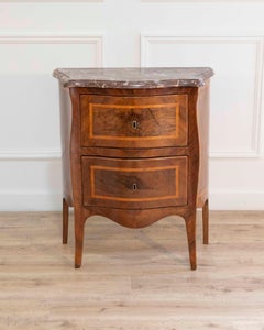 Small Italian Louis XV Period Curved Chest of Drawers in Walnut, 18th Century